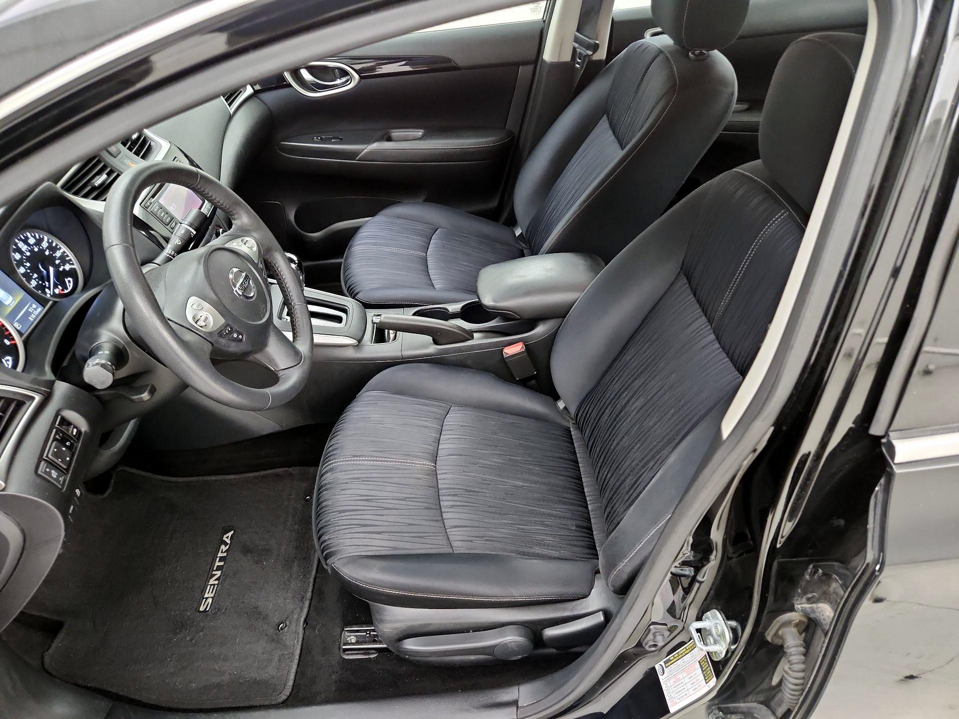 Thumbnail: 2016 Nissan Sentra - 11