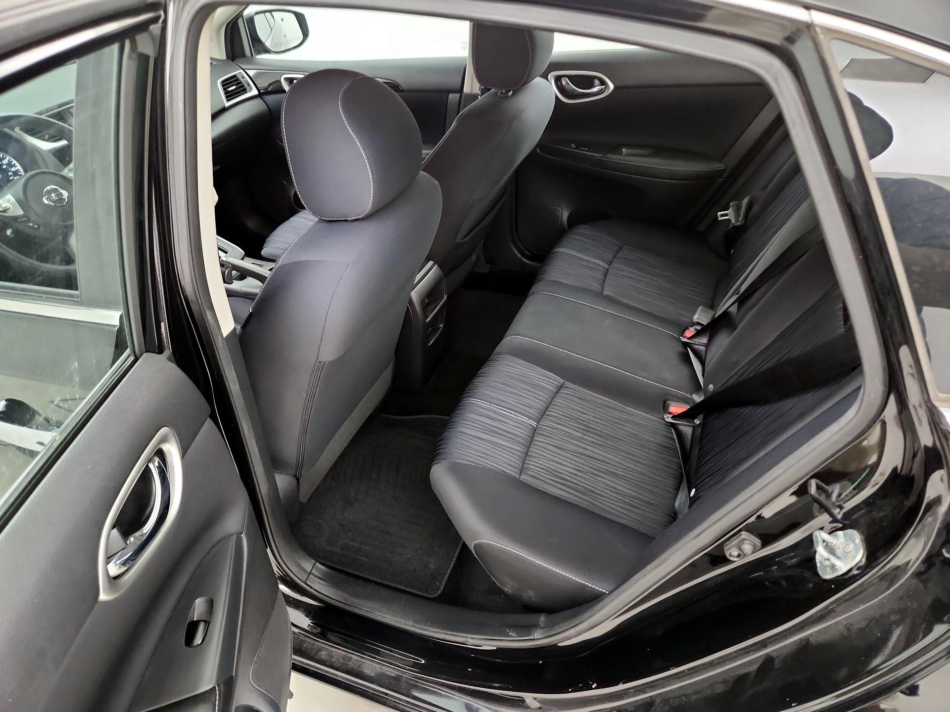 Thumbnail: 2016 Nissan Sentra - 19