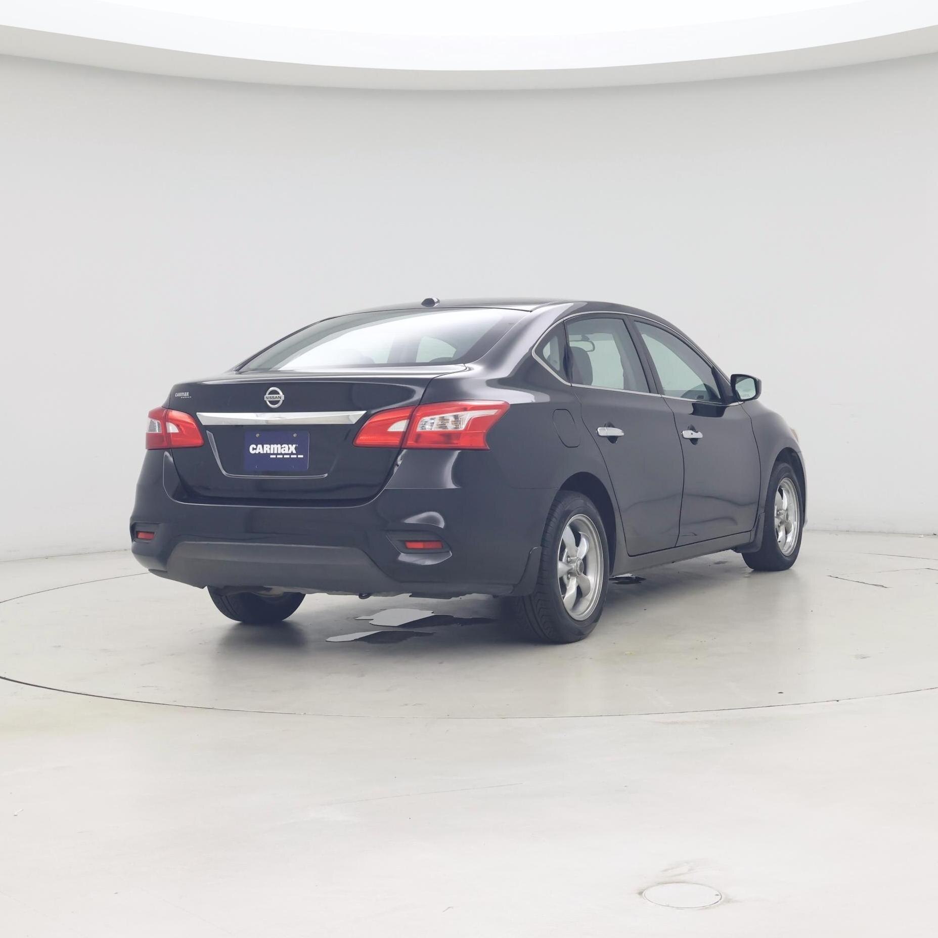 Thumbnail: 2016 Nissan Sentra - 8