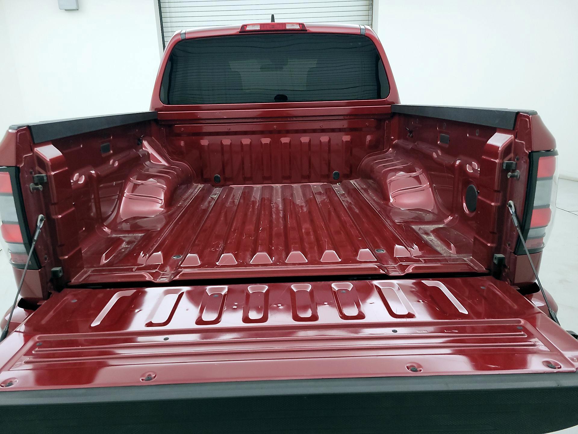 Thumbnail: 2024 Nissan Frontier - 18