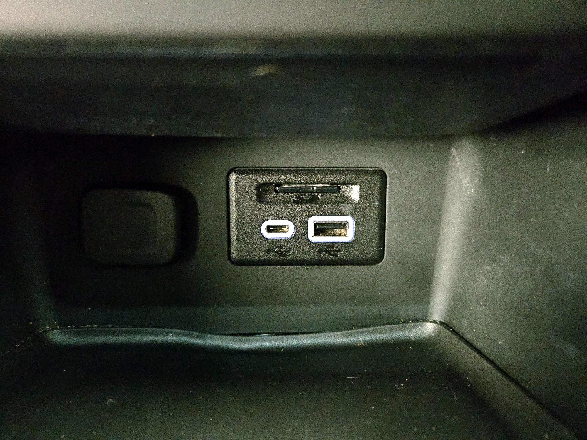 Thumbnail: 2023 GMC Acadia - 18