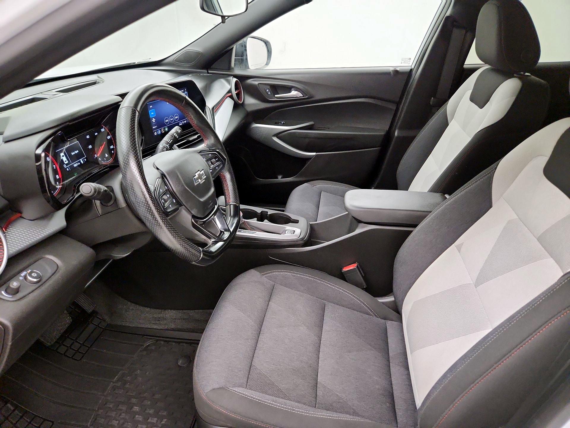 Thumbnail: 2025 Chevrolet Trax - 11