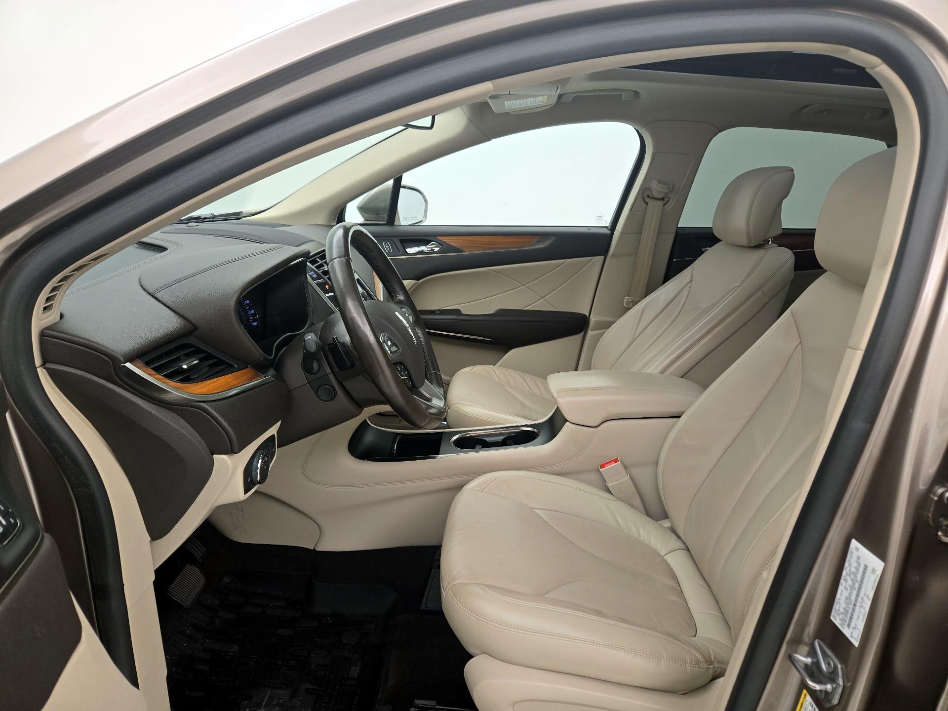 Thumbnail: 2019 Lincoln MKC - 11