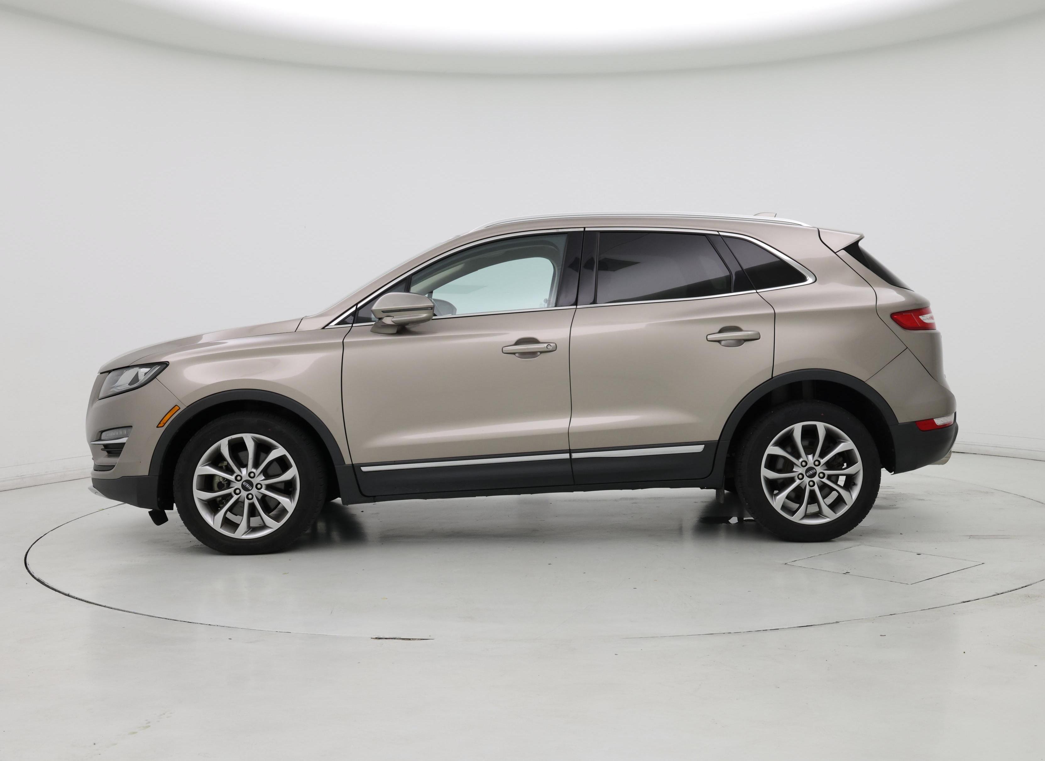 Thumbnail: 2019 Lincoln MKC - 3