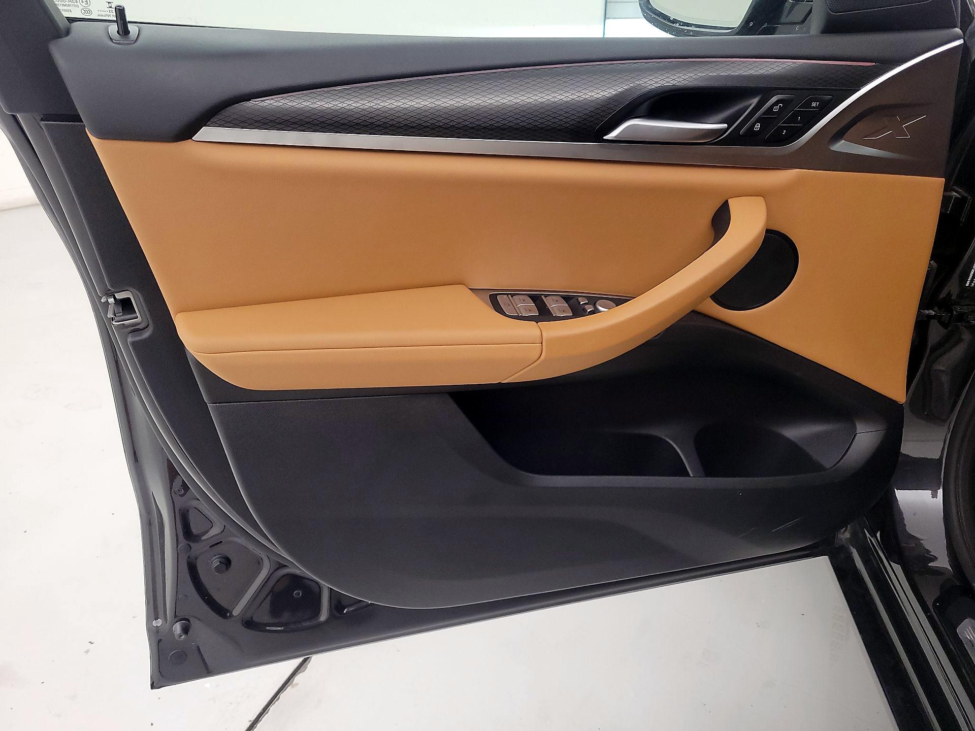 Thumbnail: 2024 BMW X4 - 10