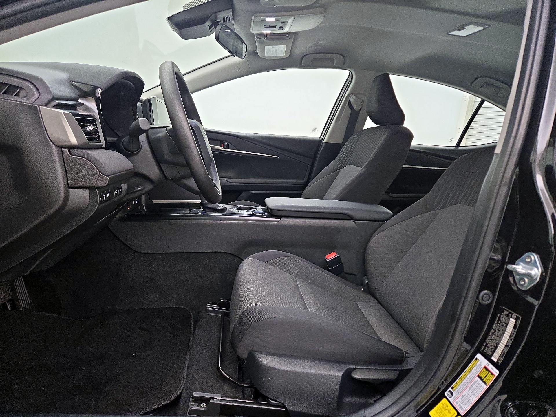 Thumbnail: 2025 Toyota Camry - 11