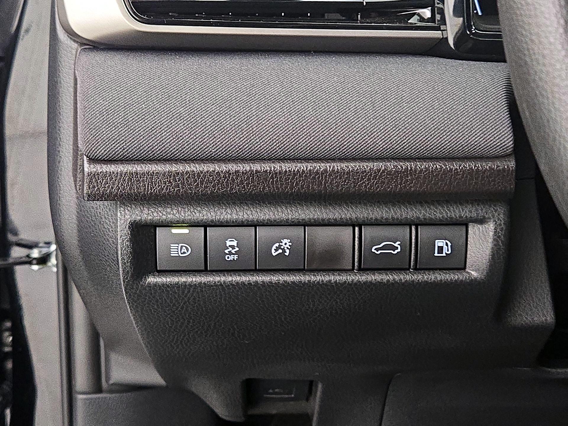 Thumbnail: 2025 Toyota Camry - 13