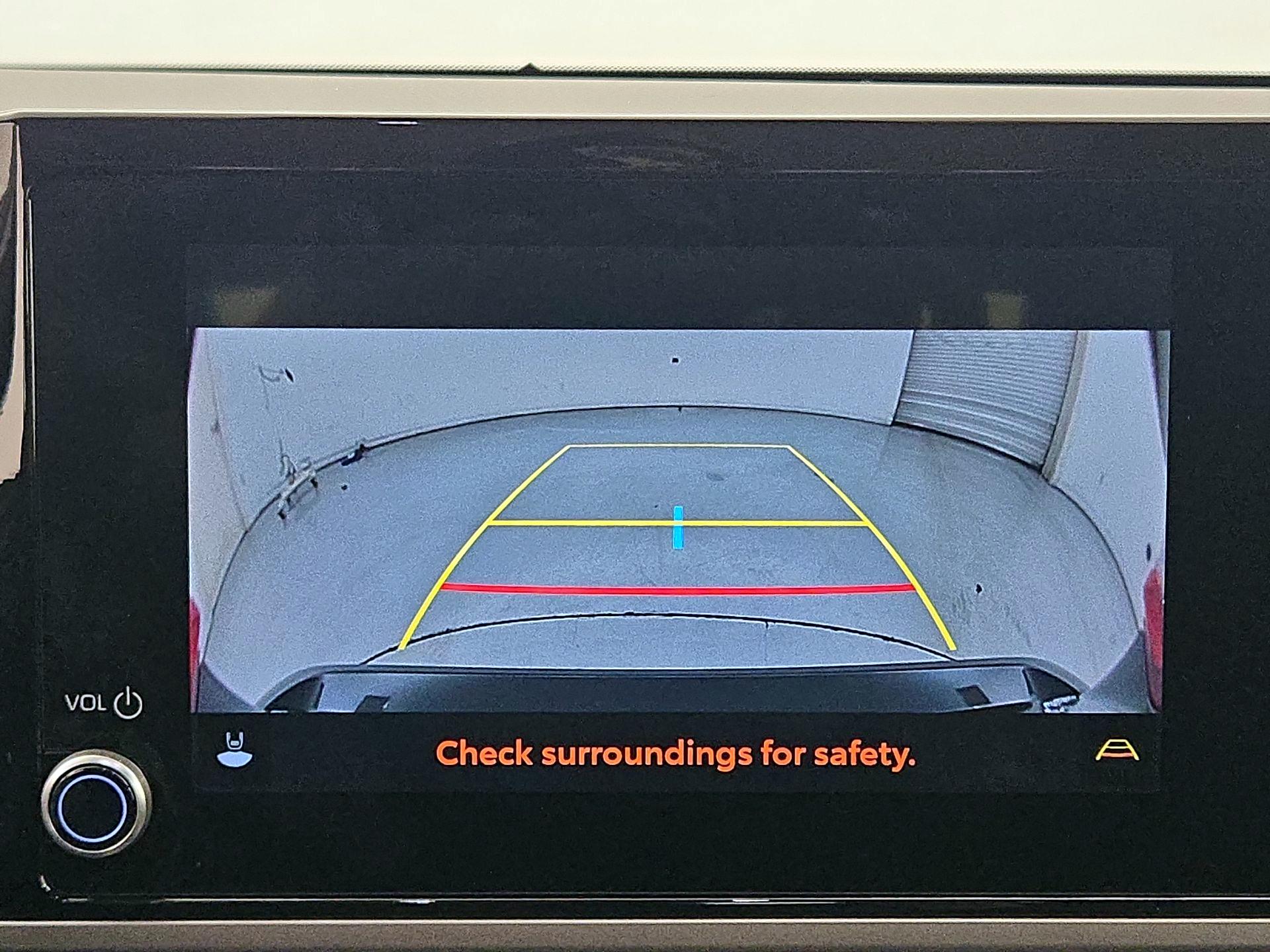 Thumbnail: 2025 Toyota Camry - 14