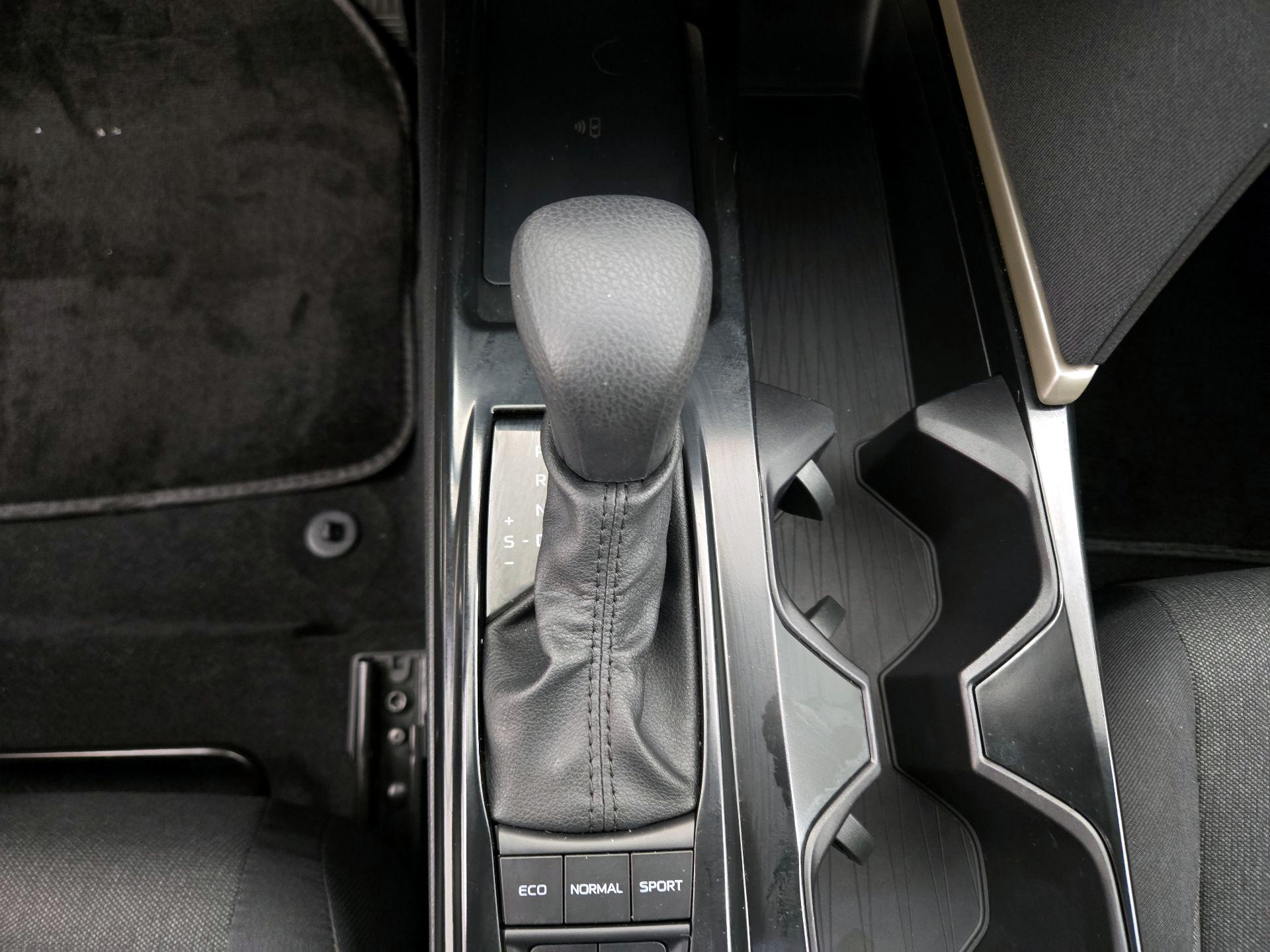 Thumbnail: 2025 Toyota Camry - 17