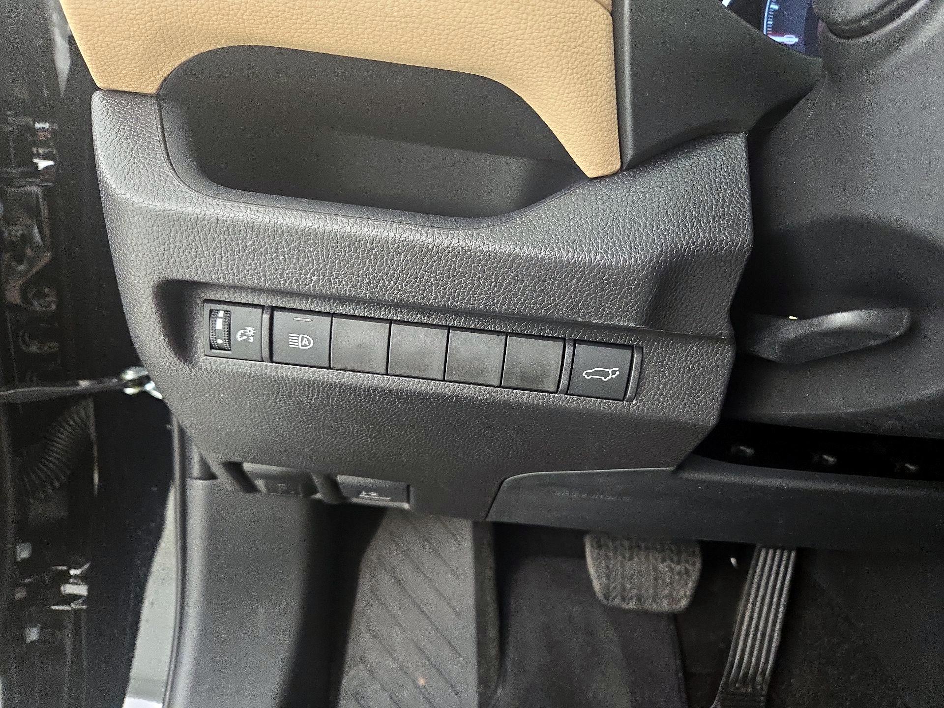 Thumbnail: 2025 Toyota RAV4 - 13