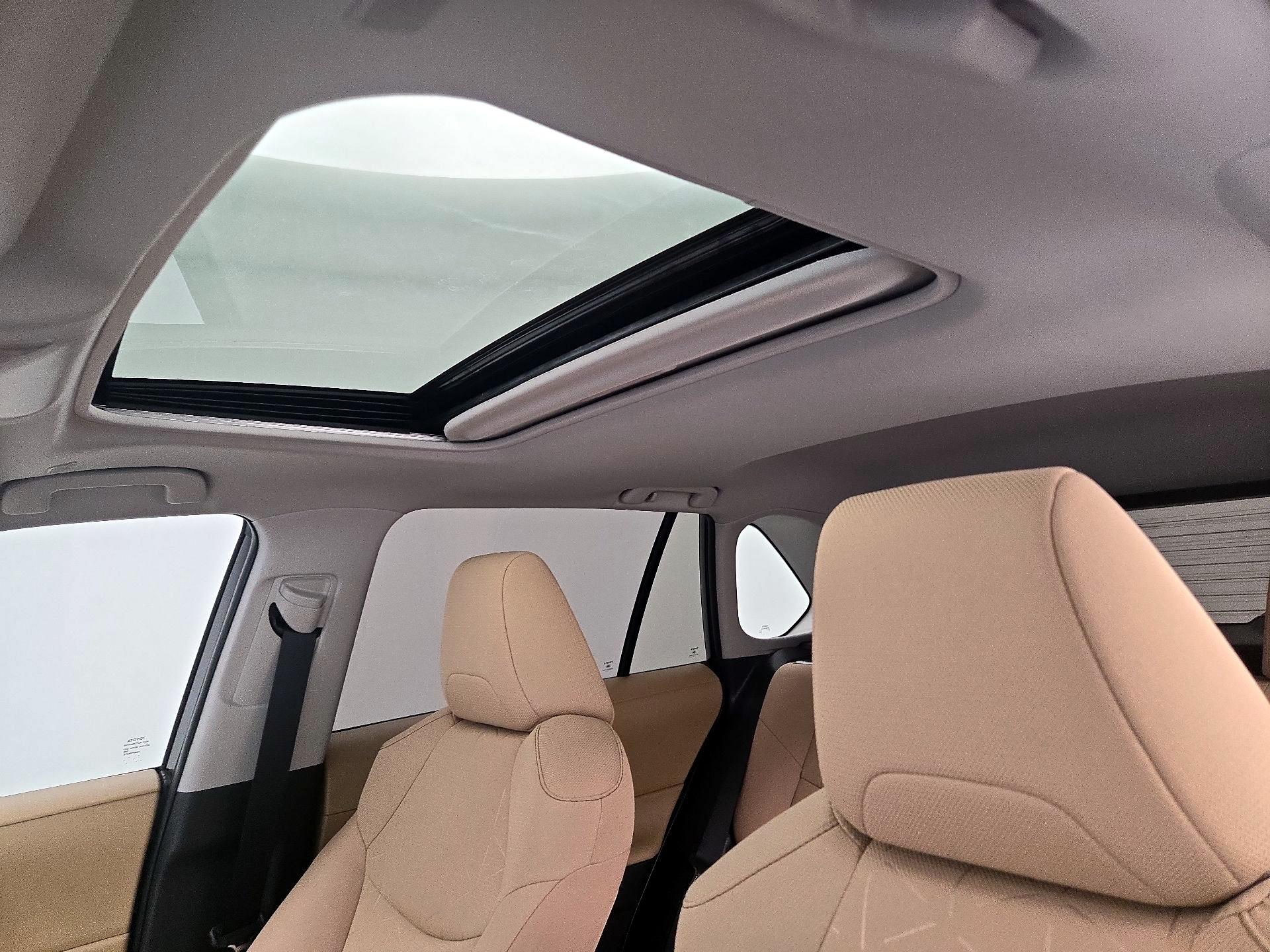 Thumbnail: 2025 Toyota RAV4 - 19