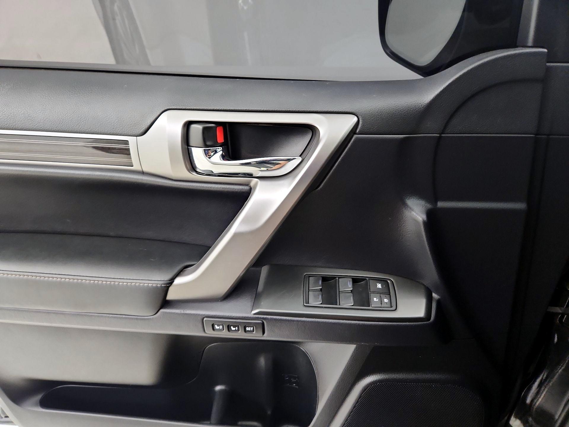 Thumbnail: 2023 Lexus GX - 12