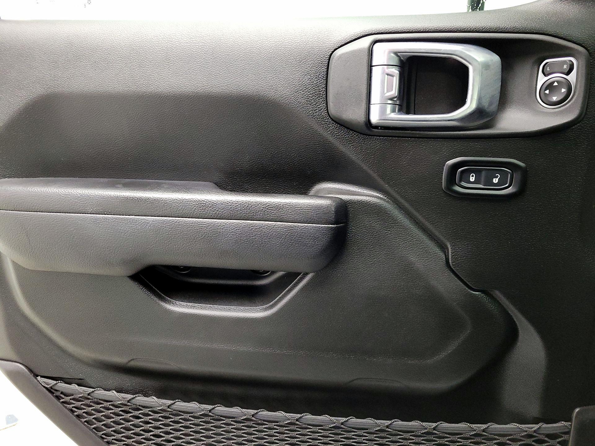 Thumbnail: 2023 Jeep Gladiator - 12