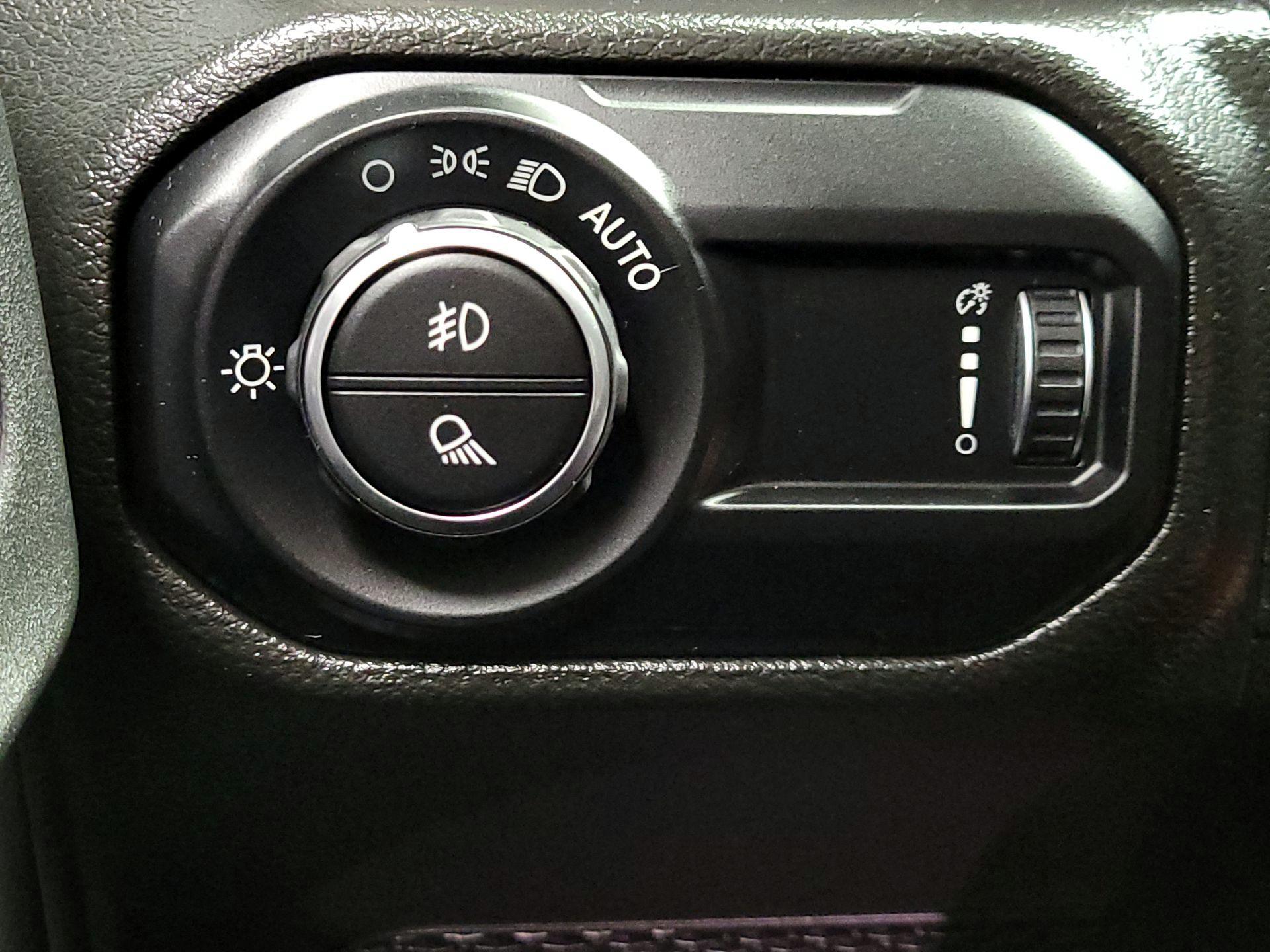 Thumbnail: 2023 Jeep Gladiator - 13