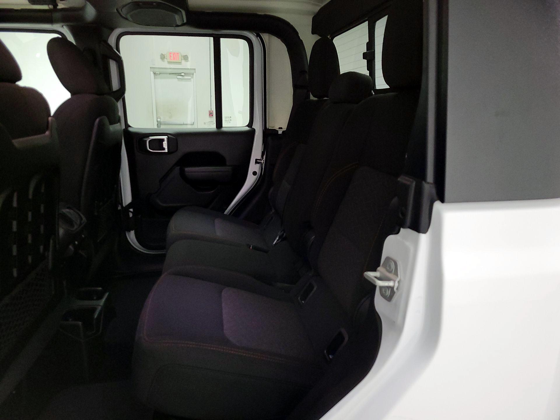 Thumbnail: 2023 Jeep Gladiator - 20