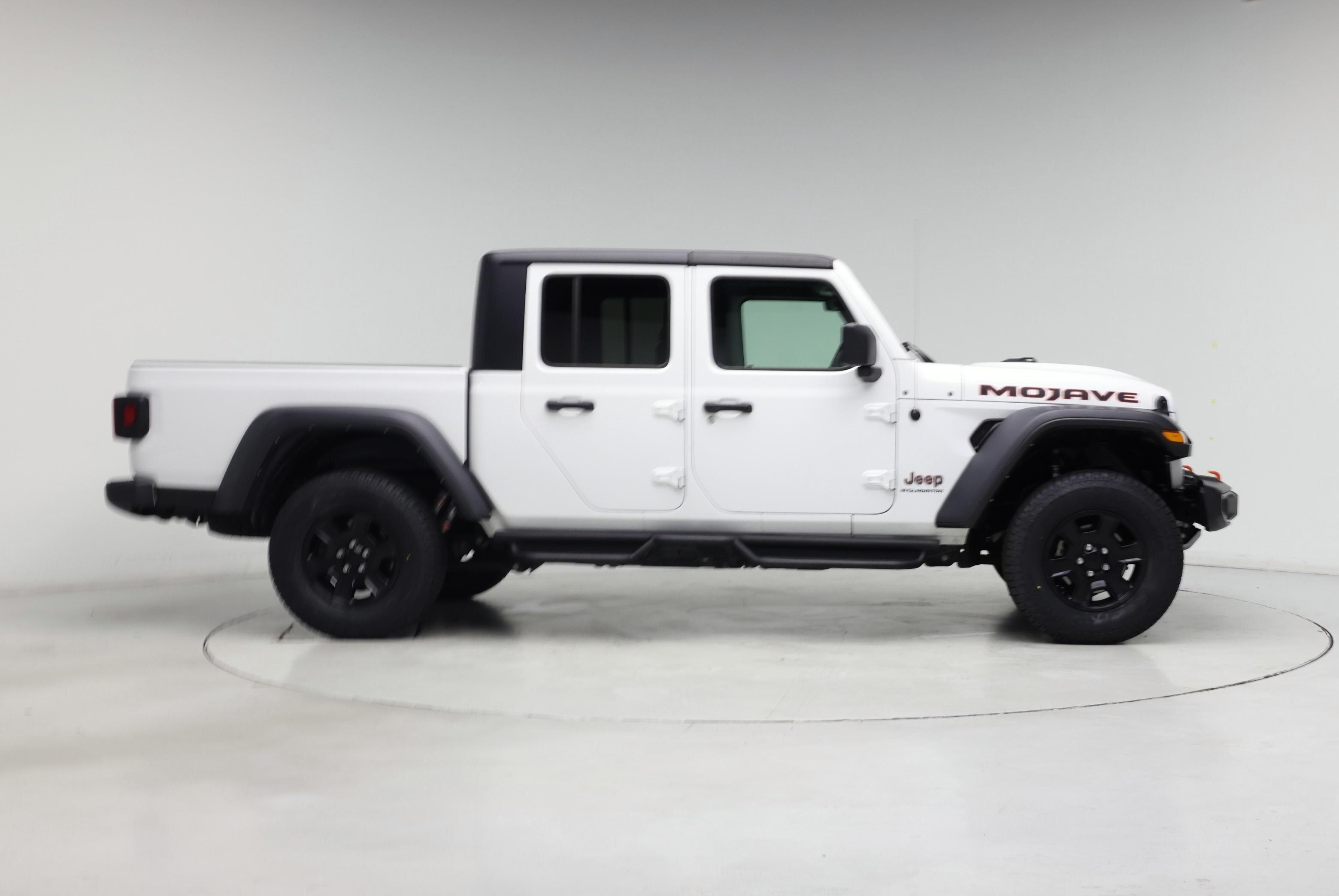 Thumbnail: 2023 Jeep Gladiator - 7