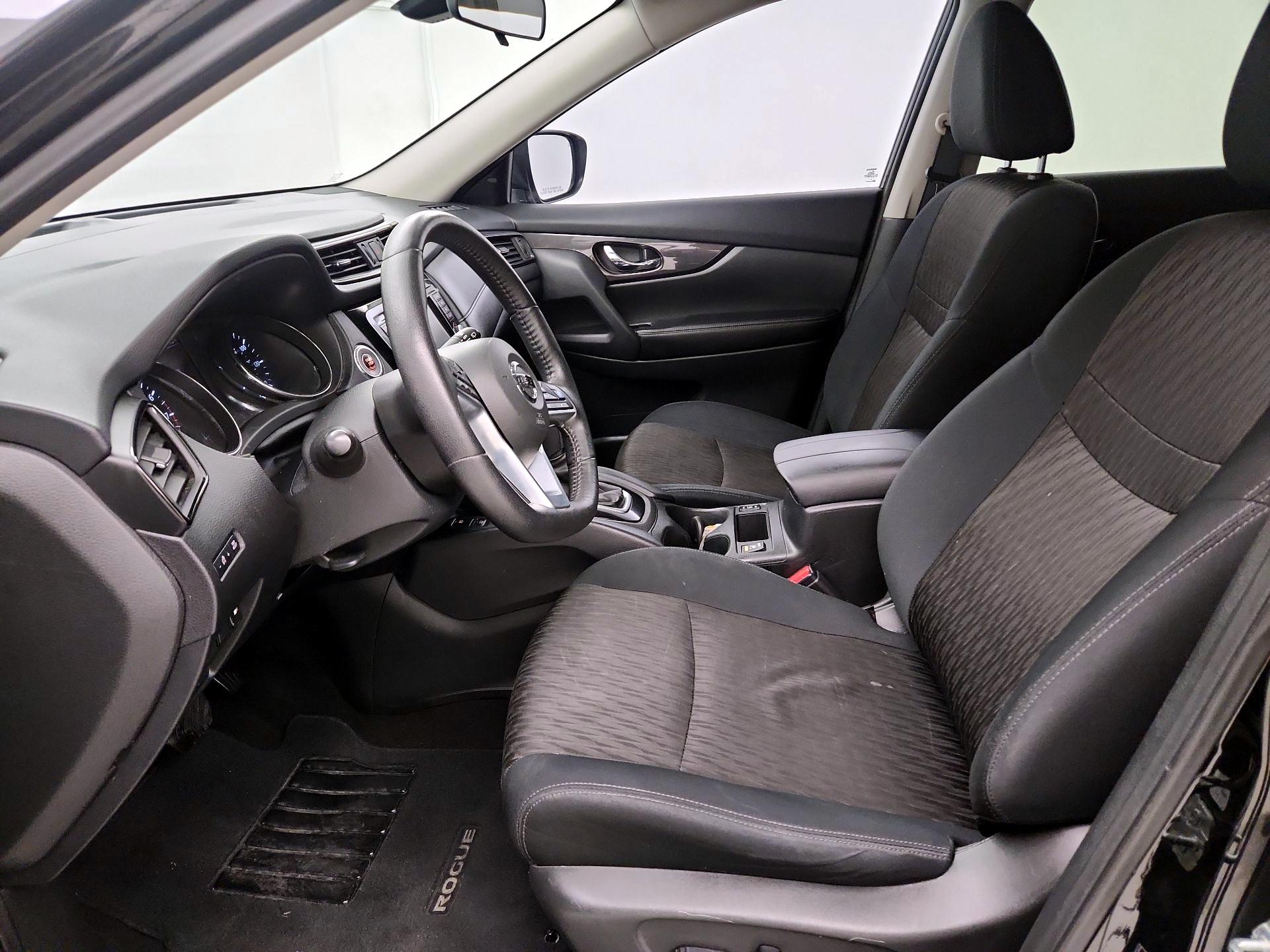 Thumbnail: 2019 Nissan Rogue - 11