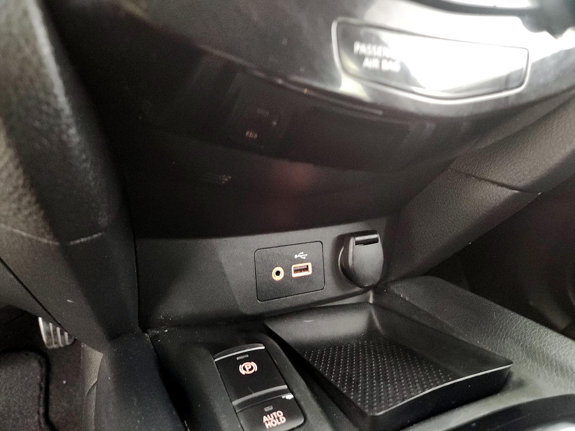 Thumbnail: 2019 Nissan Rogue - 18