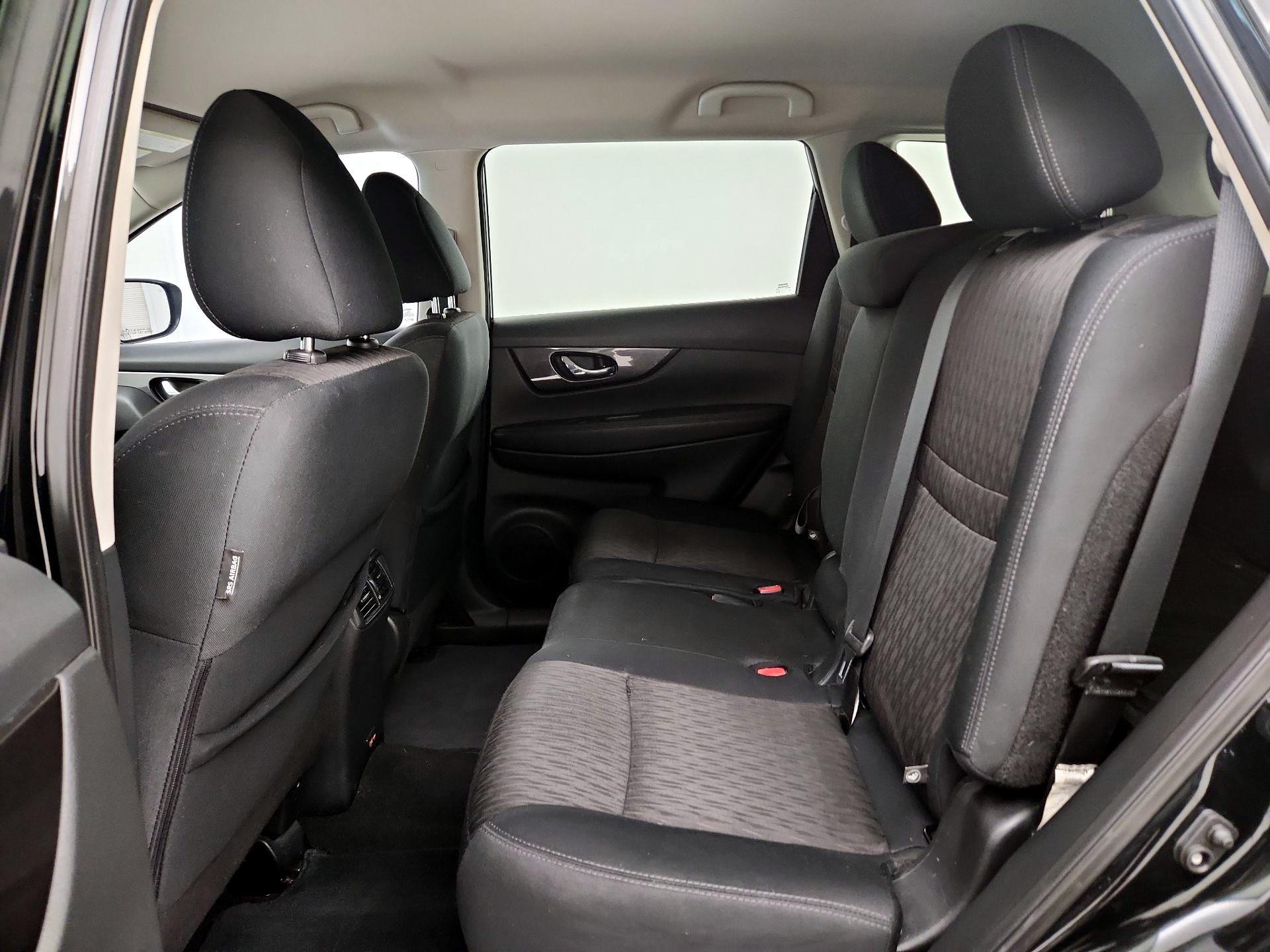 Thumbnail: 2019 Nissan Rogue - 19