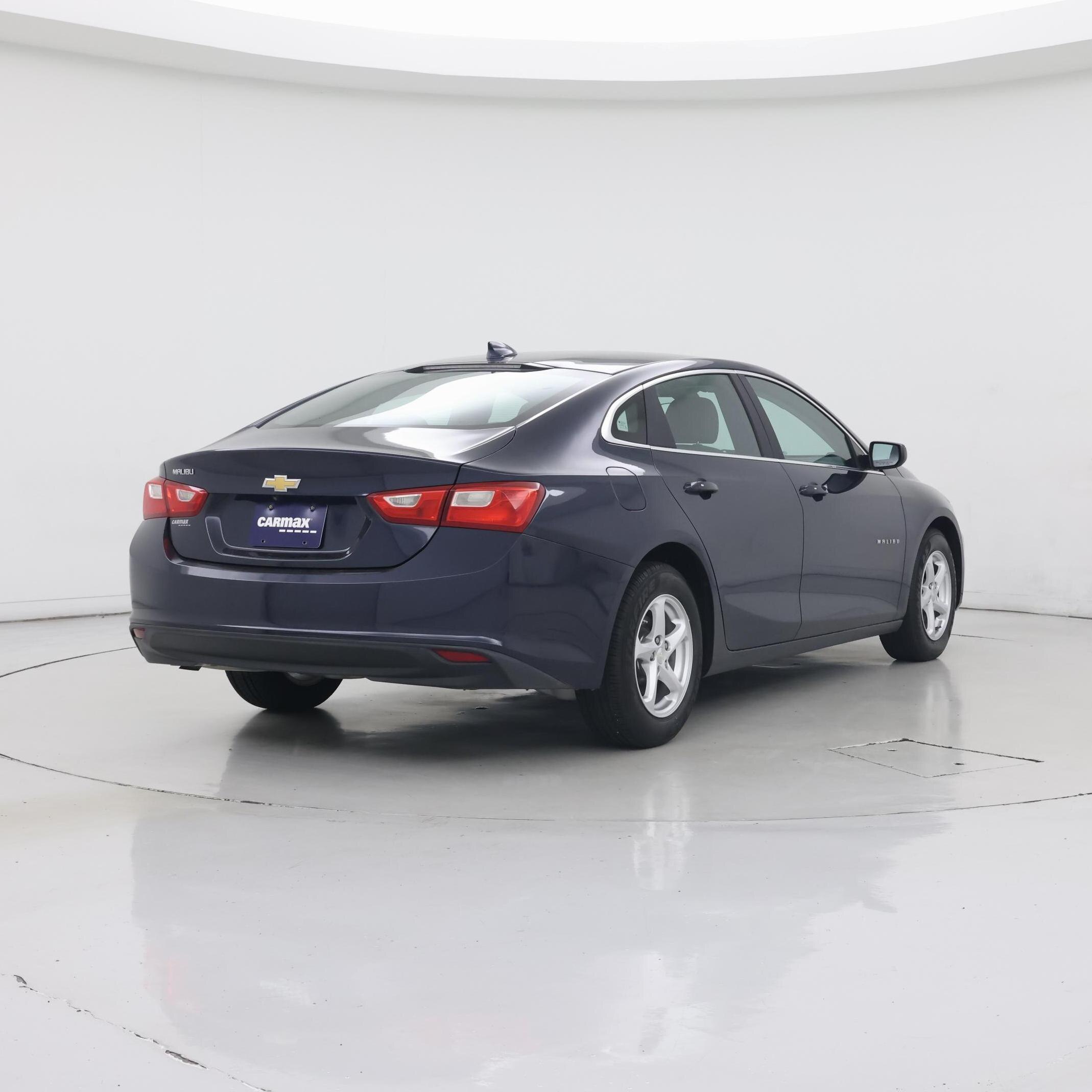Thumbnail: 2018 Chevrolet Malibu - 8