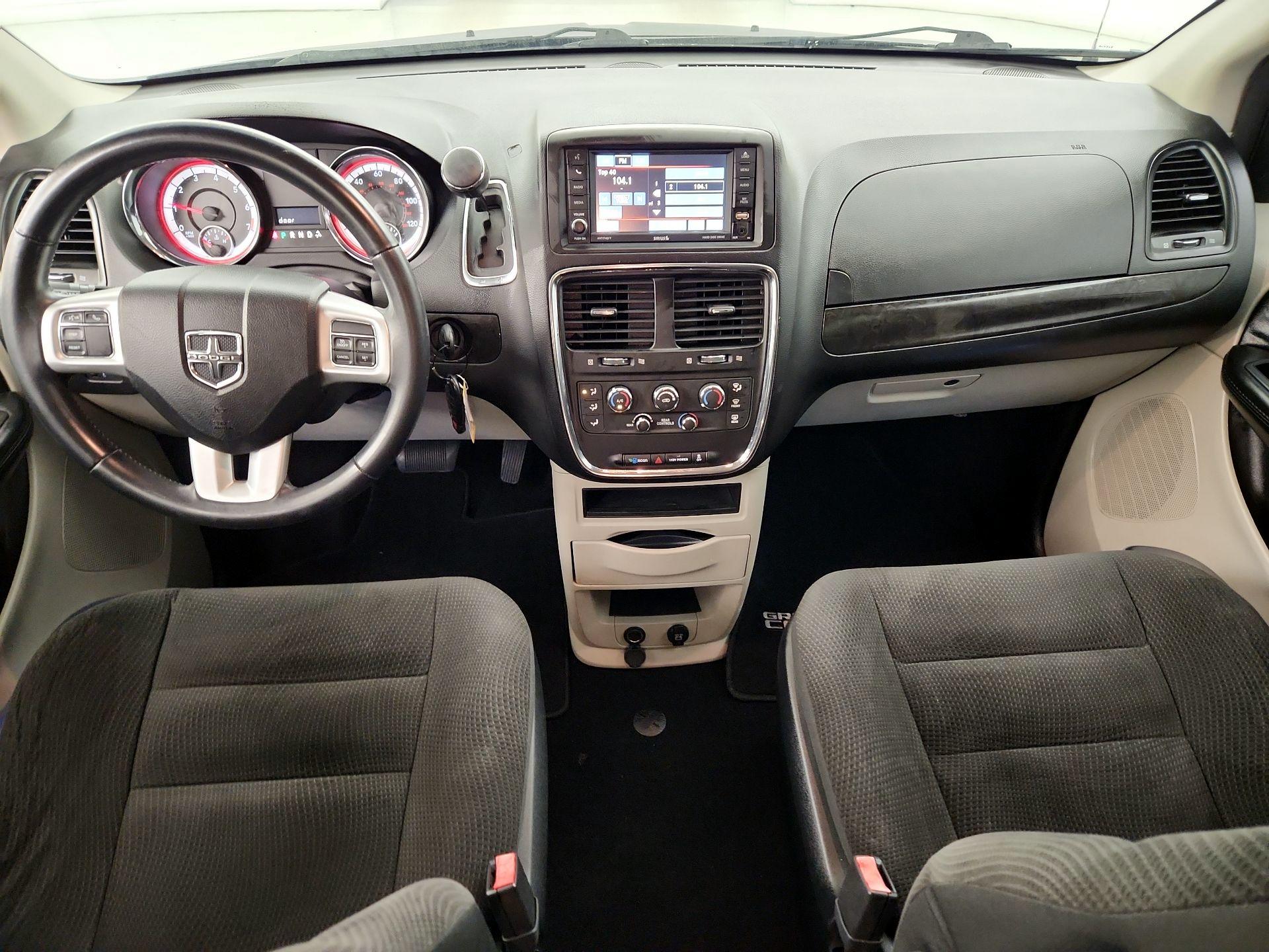 Thumbnail: 2017 Dodge Grand Caravan - 9