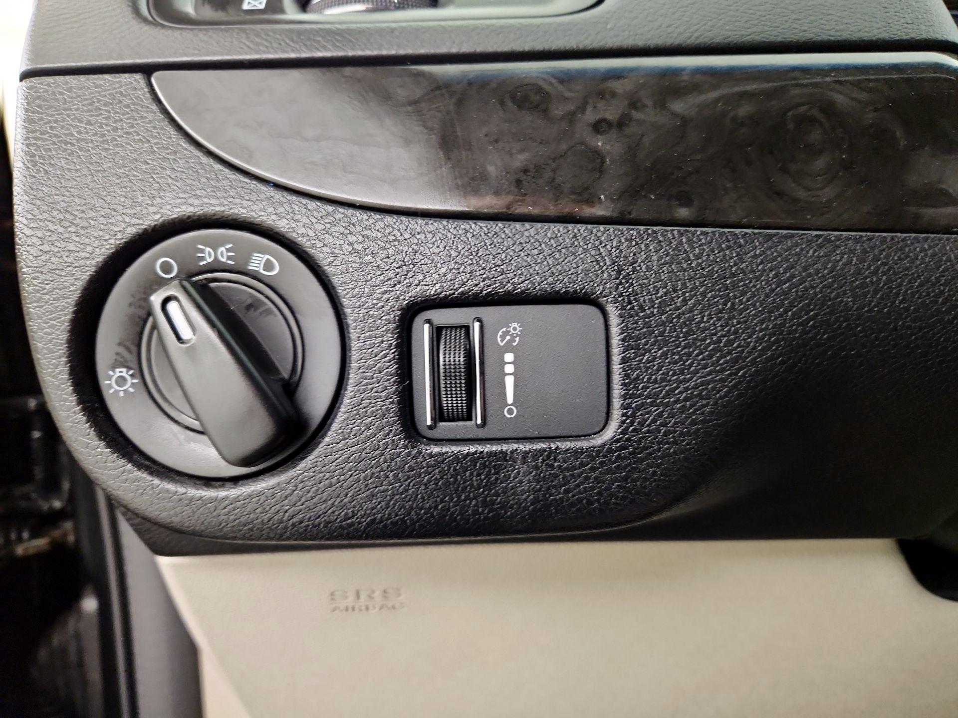 Thumbnail: 2017 Dodge Grand Caravan - 13