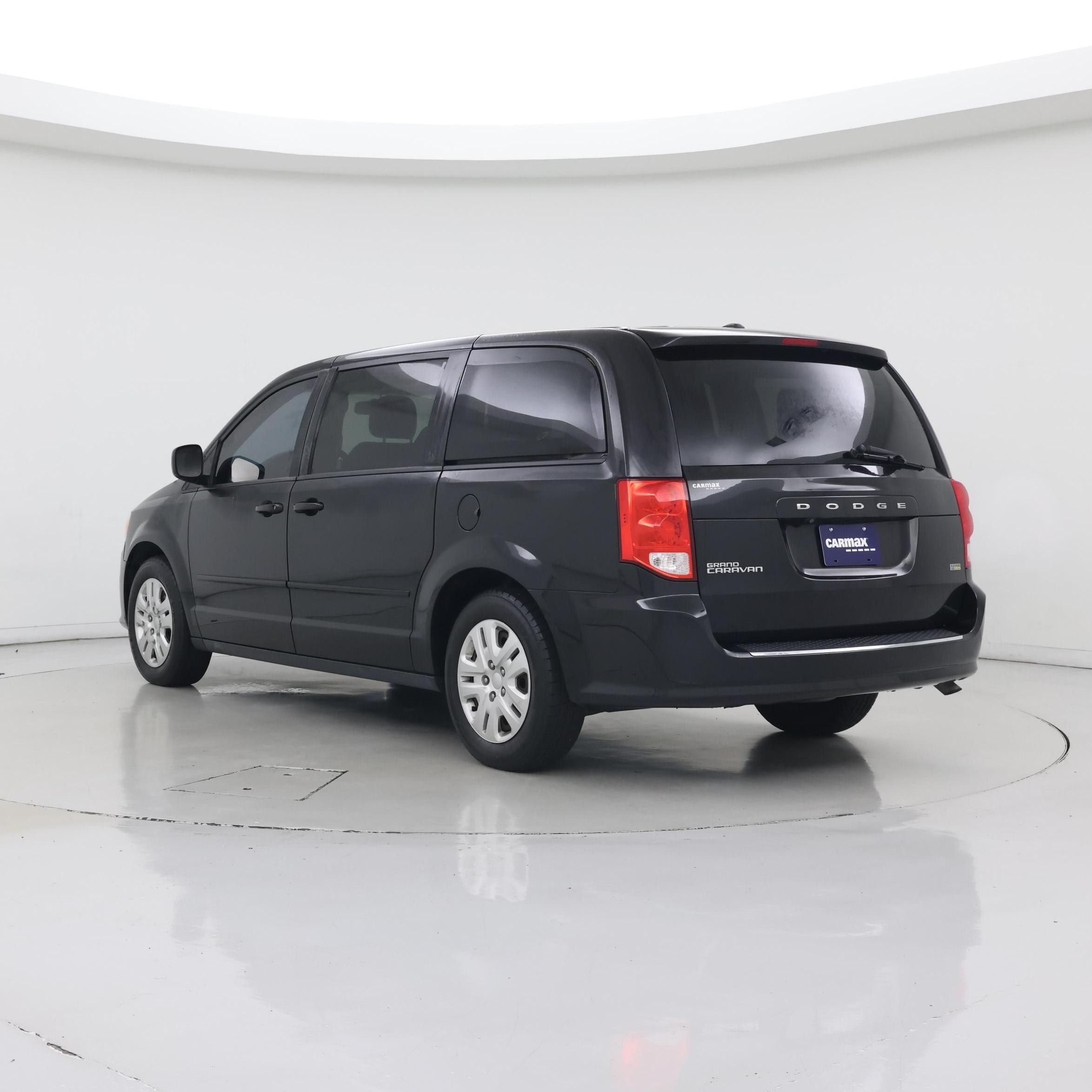 Thumbnail: 2017 Dodge Grand Caravan - 2