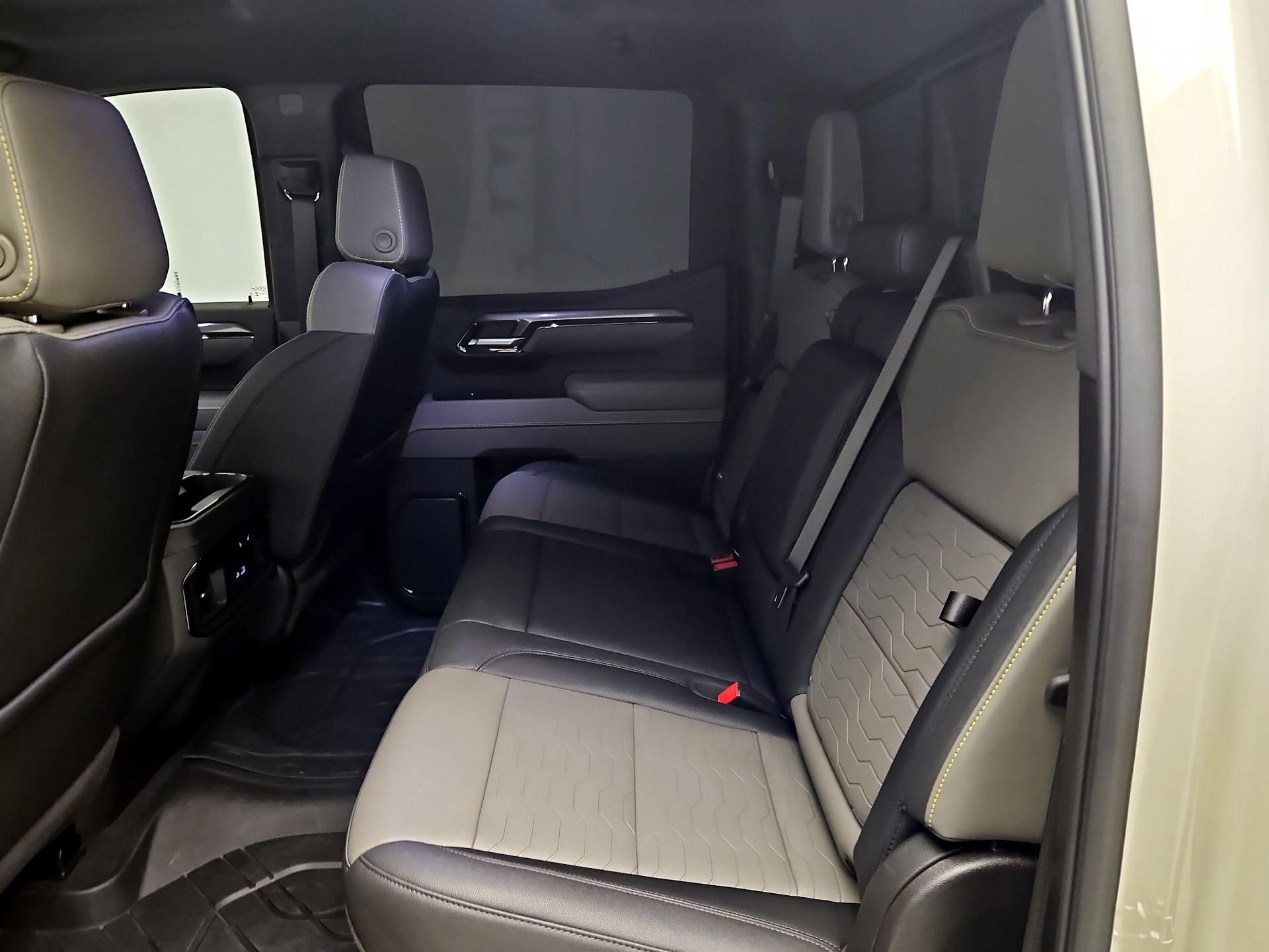 Thumbnail: 2026 Chevrolet Silverado 1500 - 20