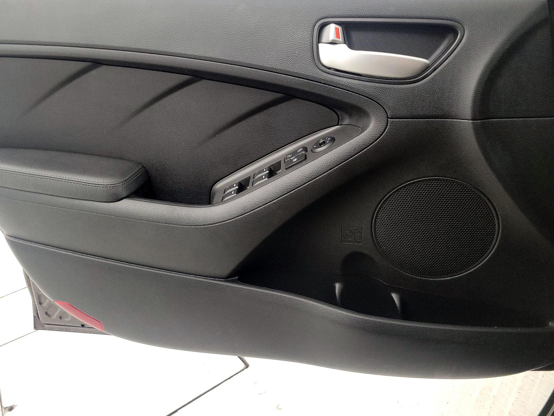 Thumbnail: 2018 Kia Forte - 12