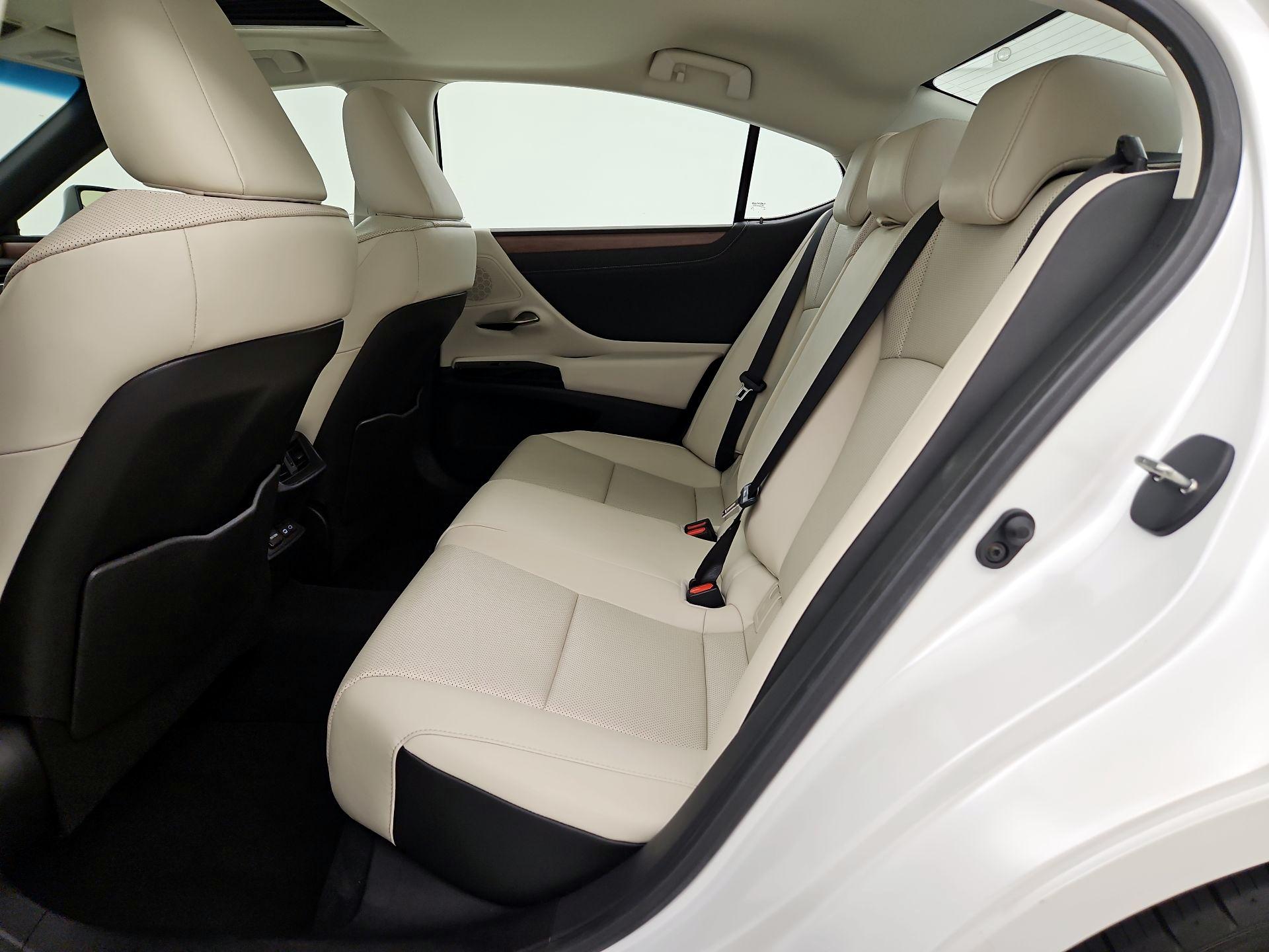 Thumbnail: 2025 Lexus ES - 20