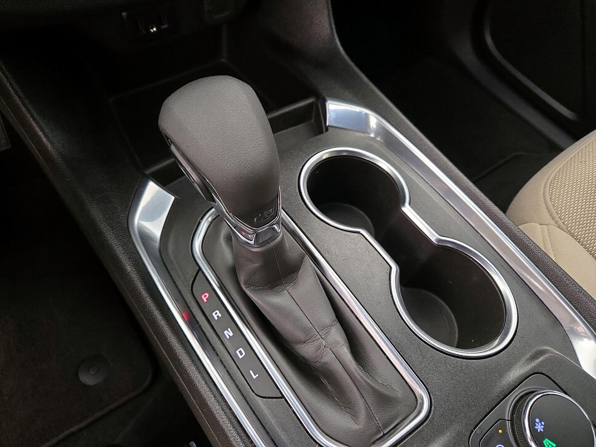 Thumbnail: 2022 Chevrolet Traverse - 17