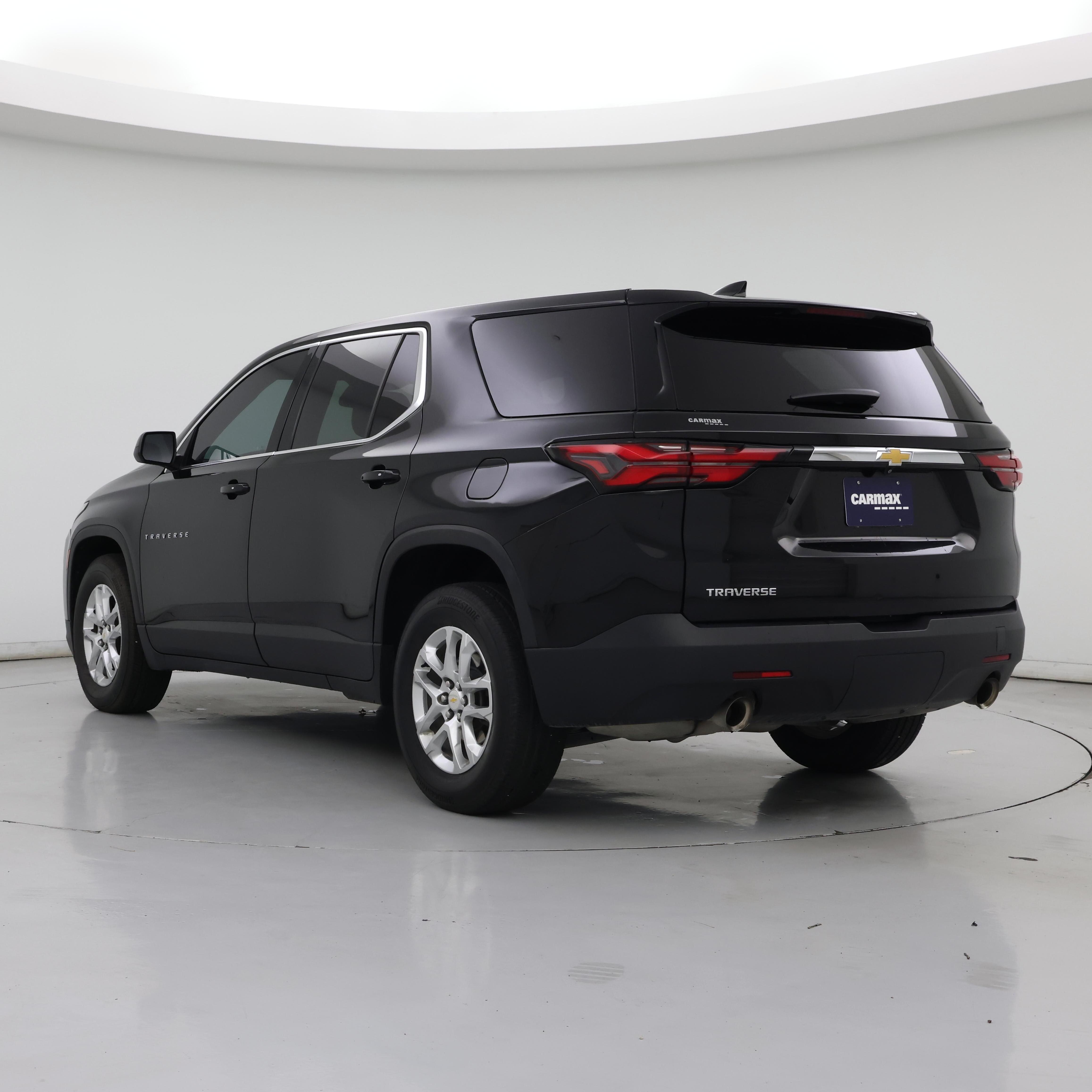 Thumbnail: 2022 Chevrolet Traverse - 2