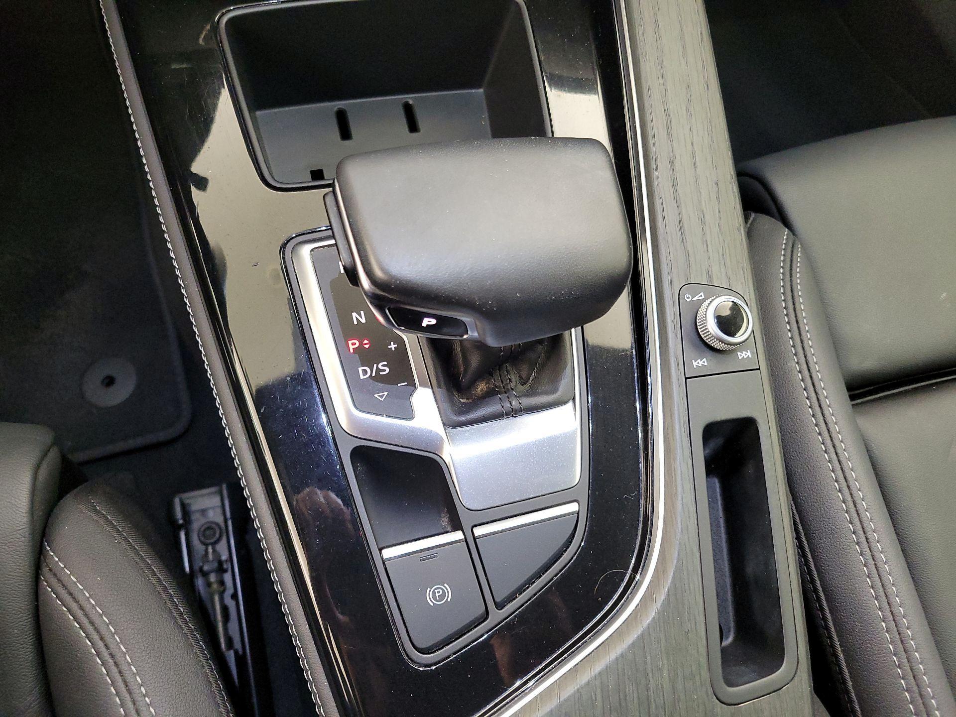 Thumbnail: 2022 Audi A4 - 17