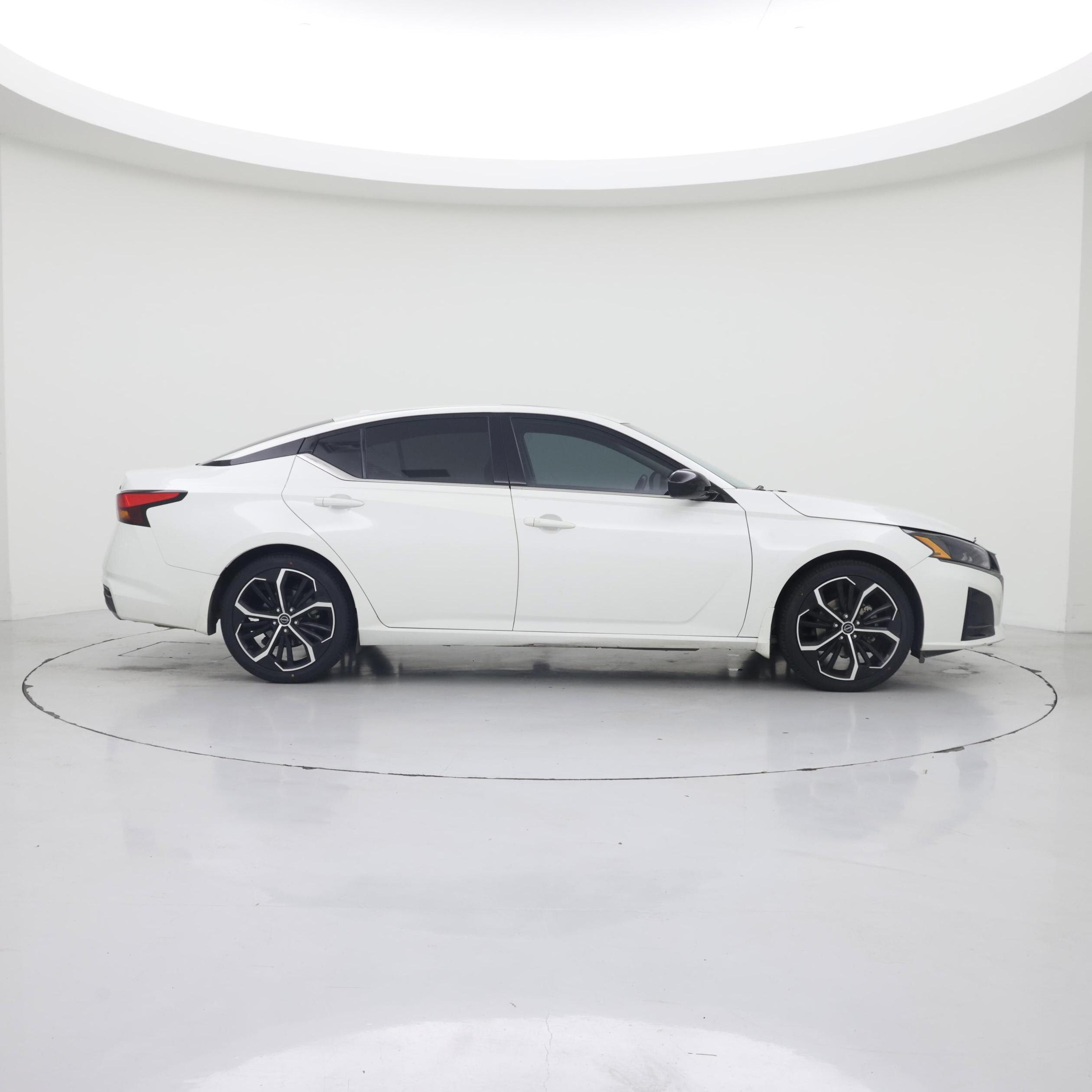 Thumbnail: 2024 Nissan Altima - 7
