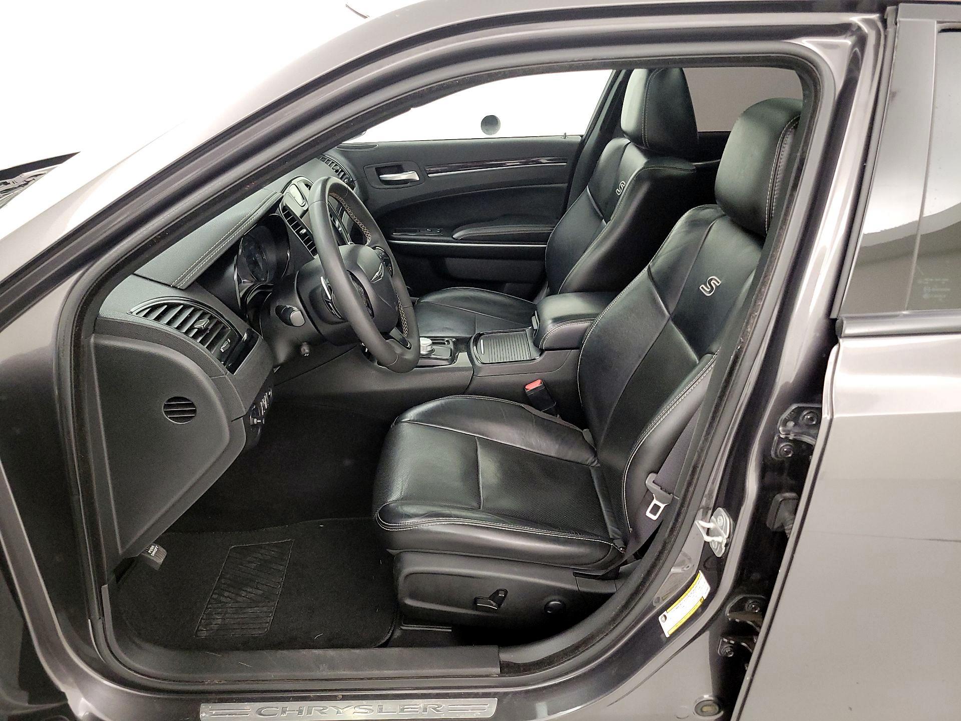 Thumbnail: 2022 Chrysler 300 - 11