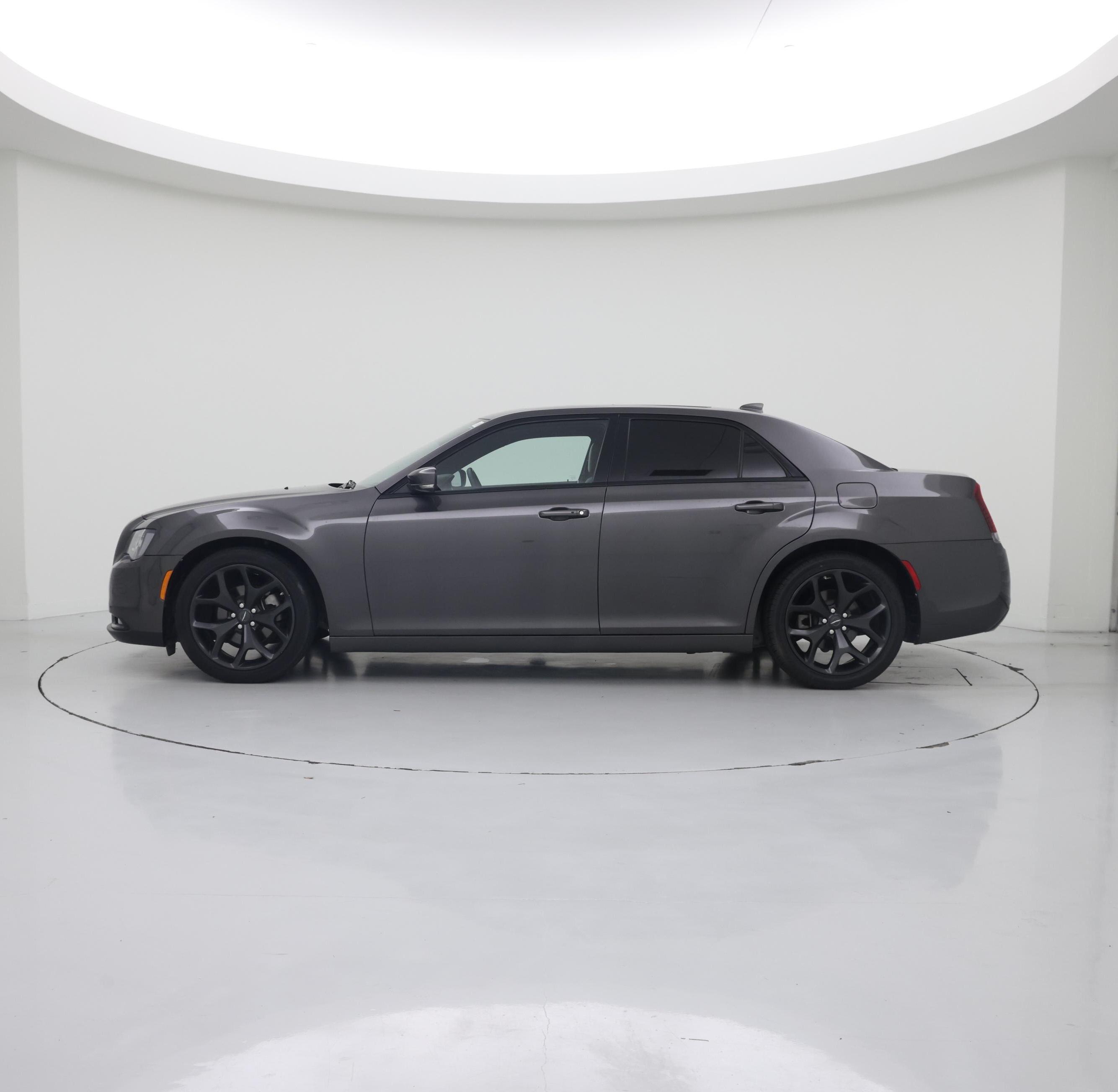 Thumbnail: 2022 Chrysler 300 - 3