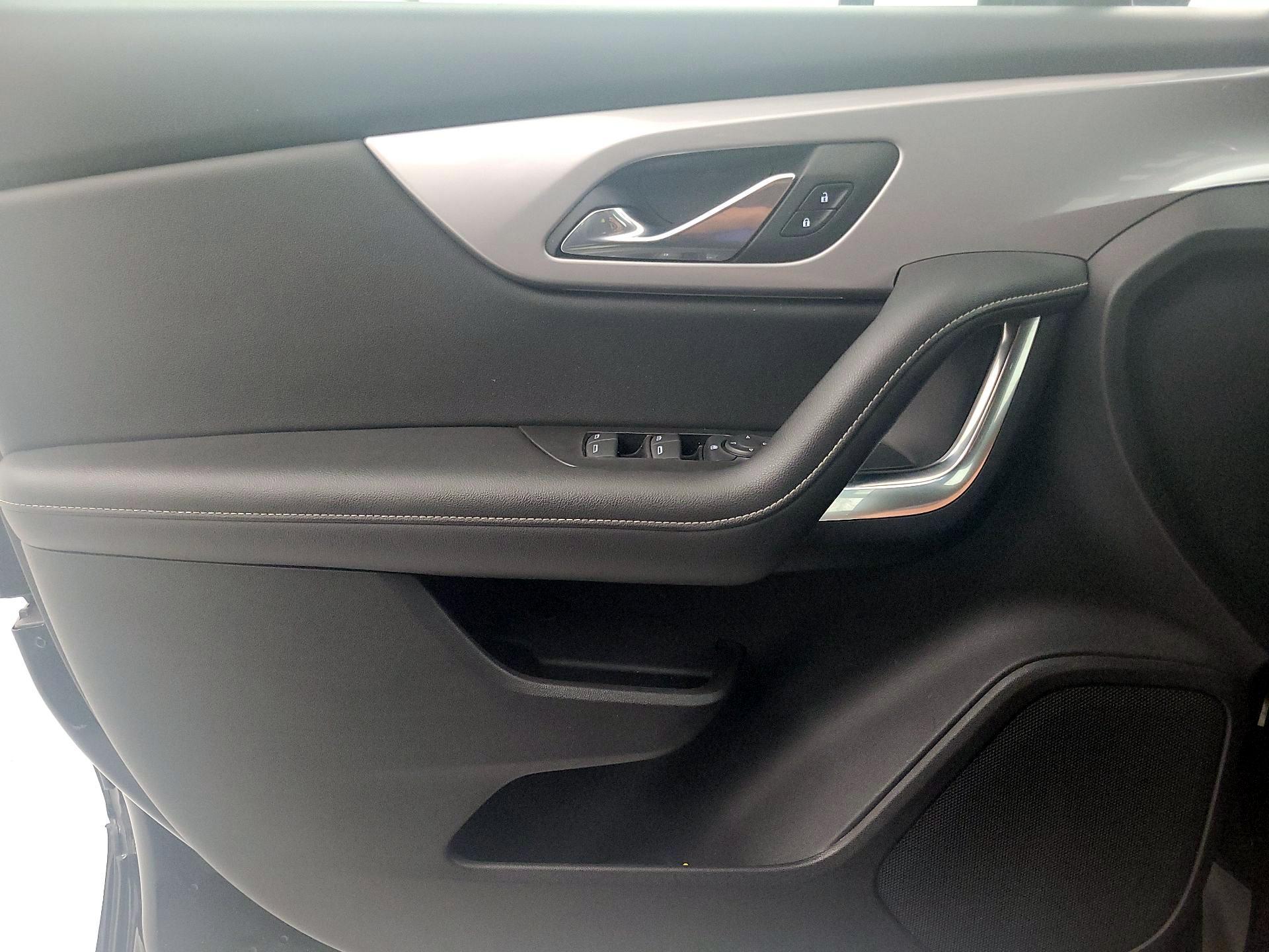 Thumbnail: 2023 Chevrolet Blazer - 12