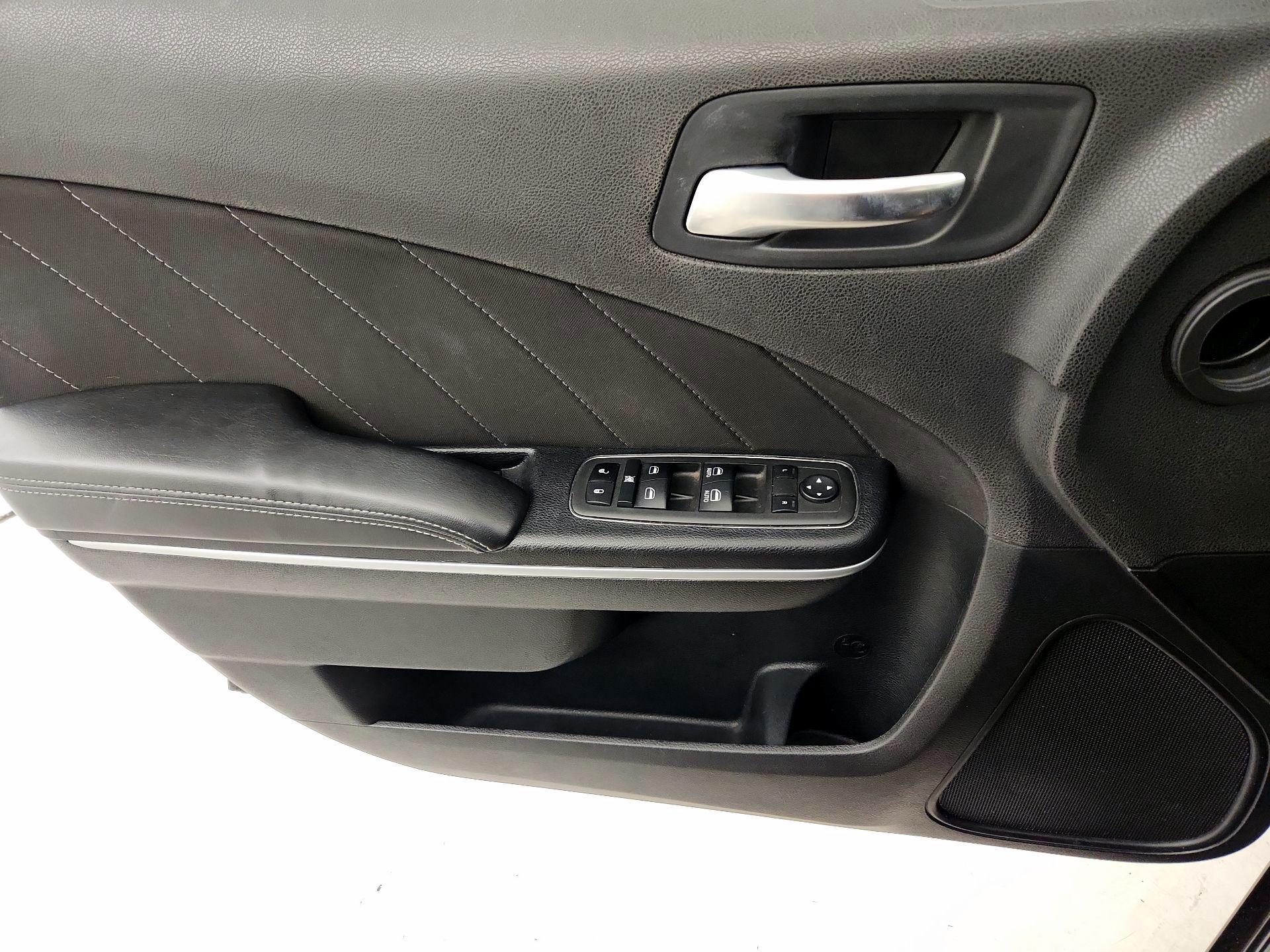 Thumbnail: 2022 Dodge Charger - 12