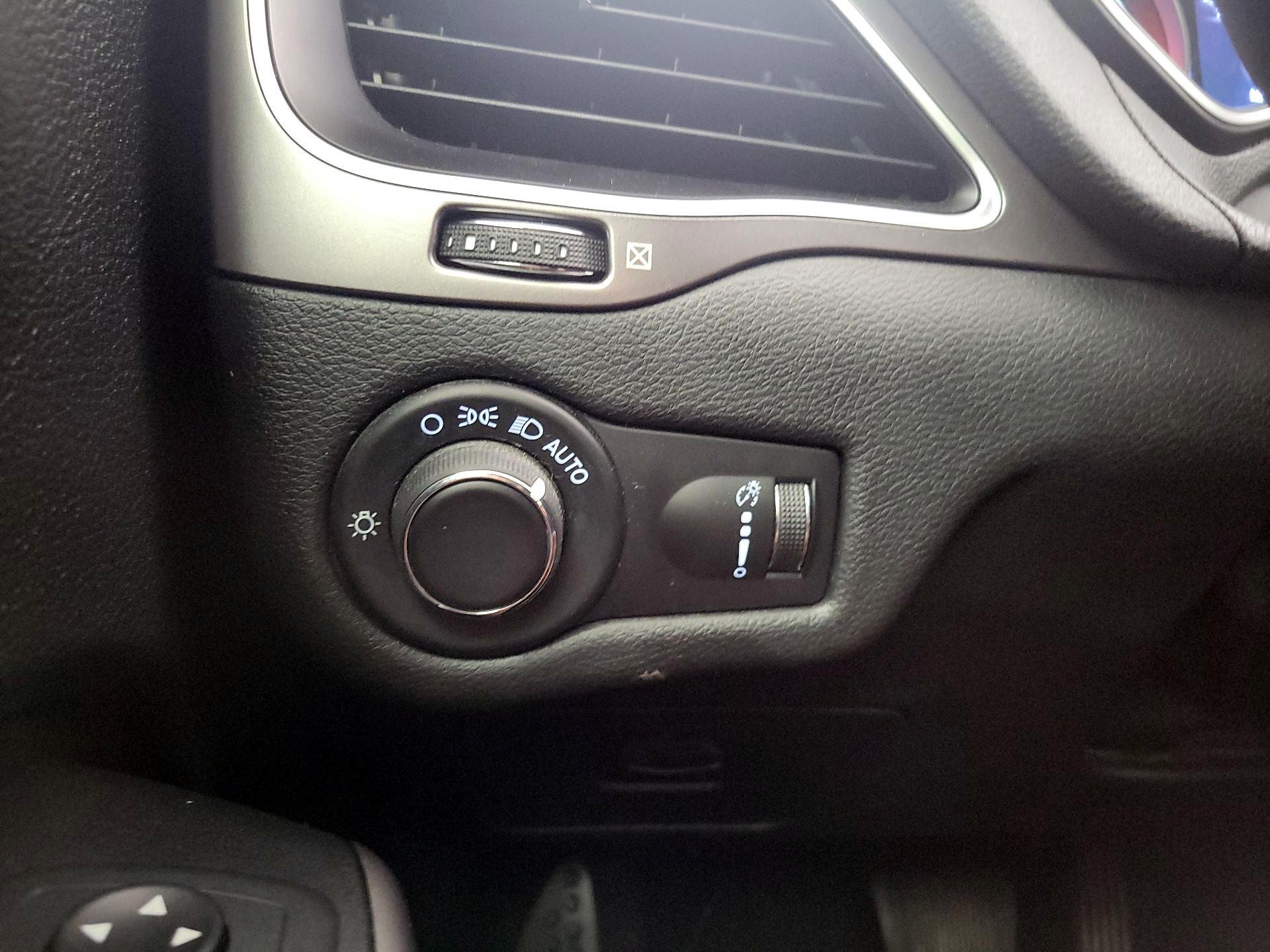 Thumbnail: 2021 Jeep Cherokee - 13