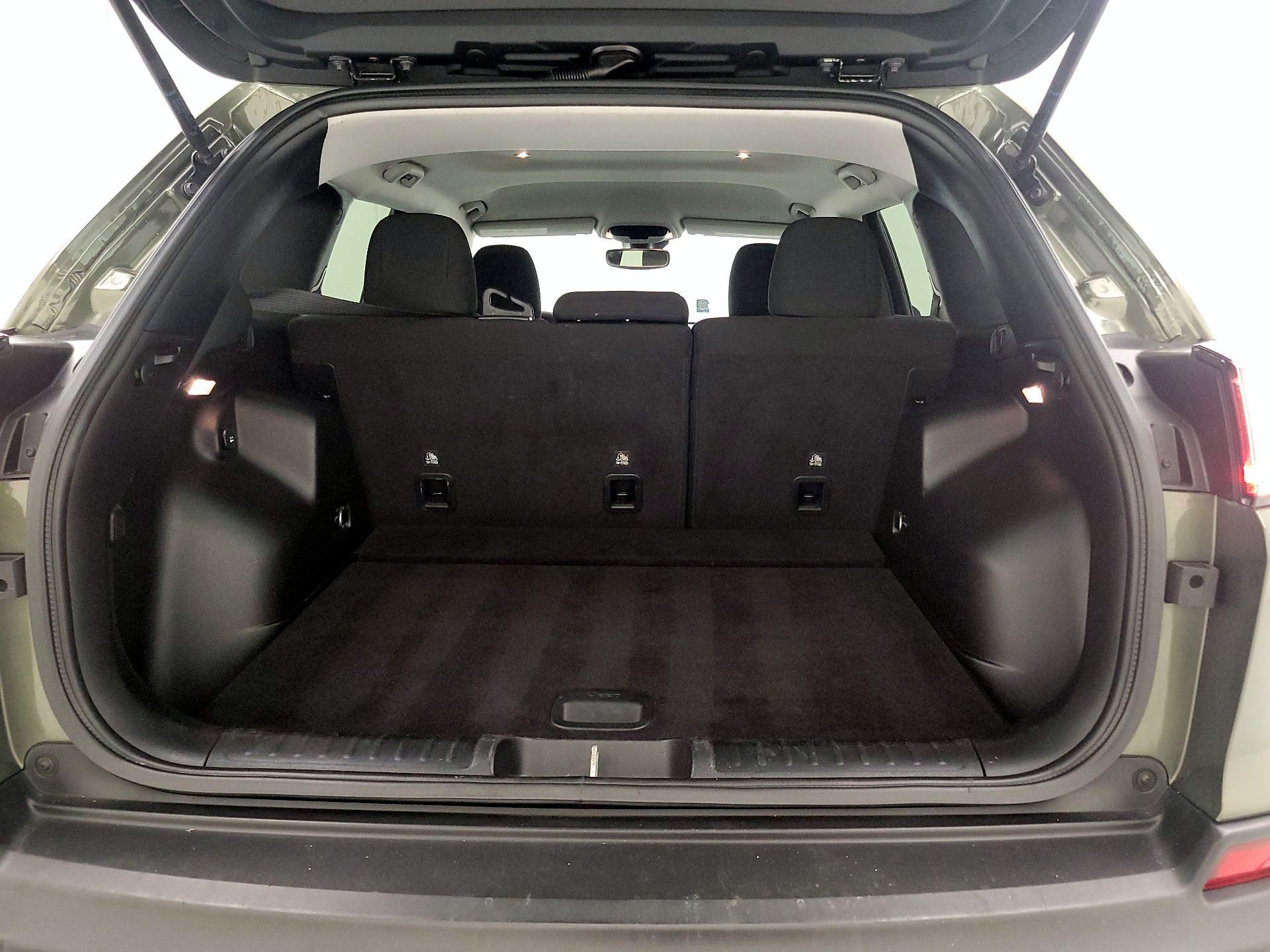 Thumbnail: 2021 Jeep Cherokee - 20