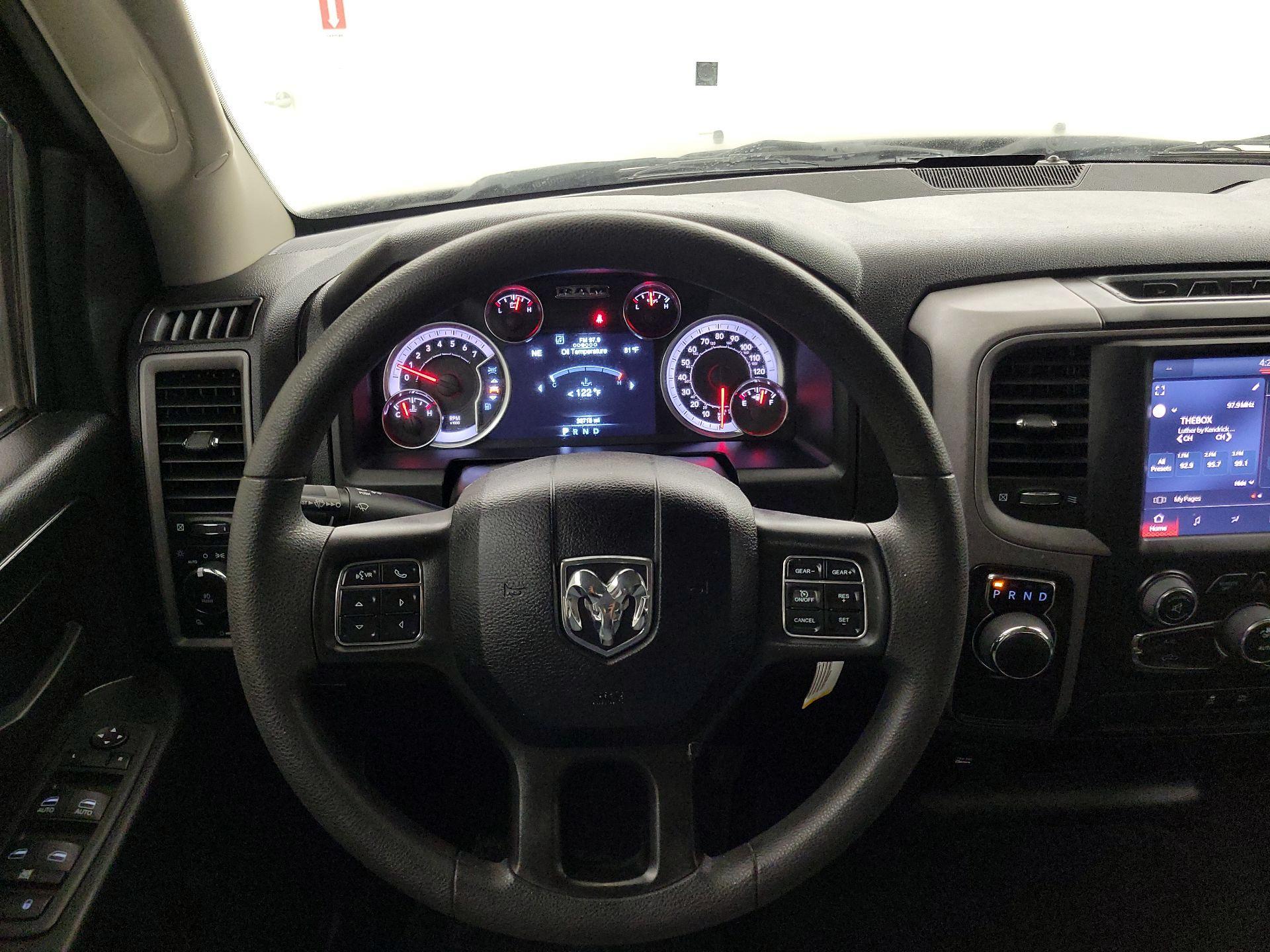 Thumbnail: 2024 RAM 1500 Classic - 10