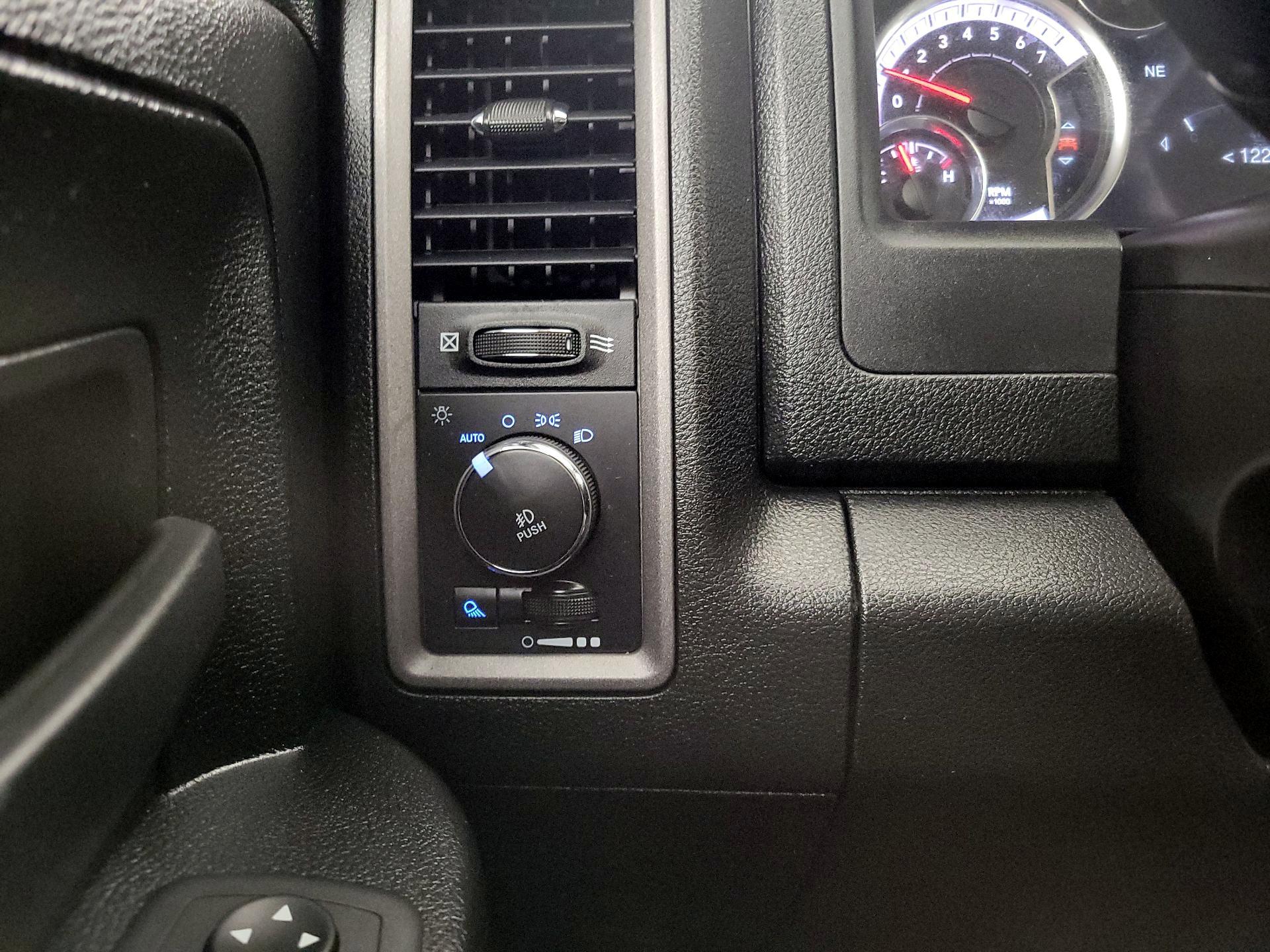 Thumbnail: 2024 RAM 1500 Classic - 13