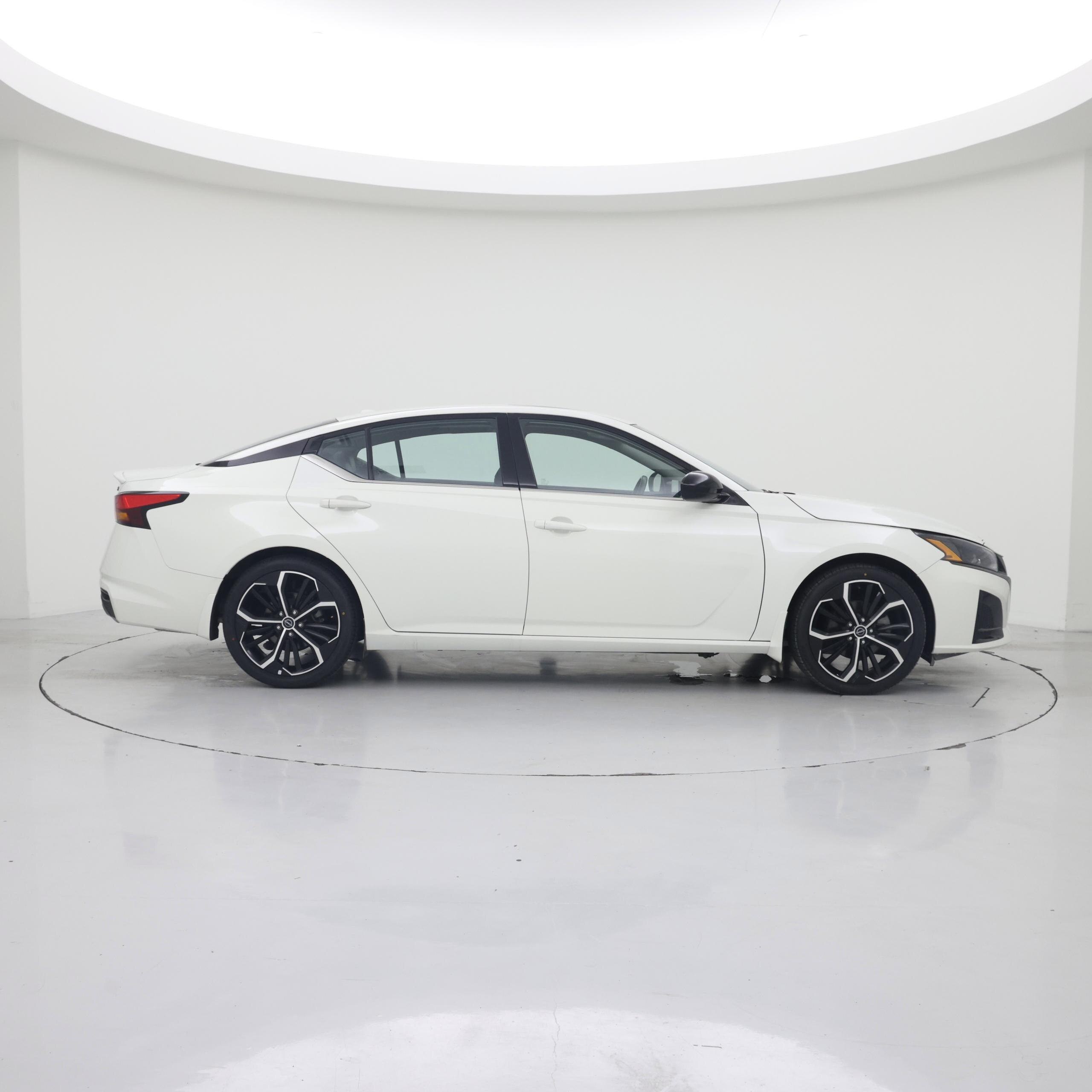 Thumbnail: 2023 Nissan Altima - 7