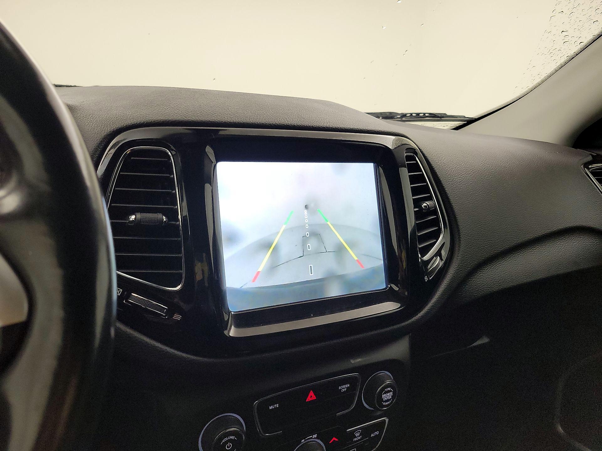 Thumbnail: 2020 Jeep Compass - 14
