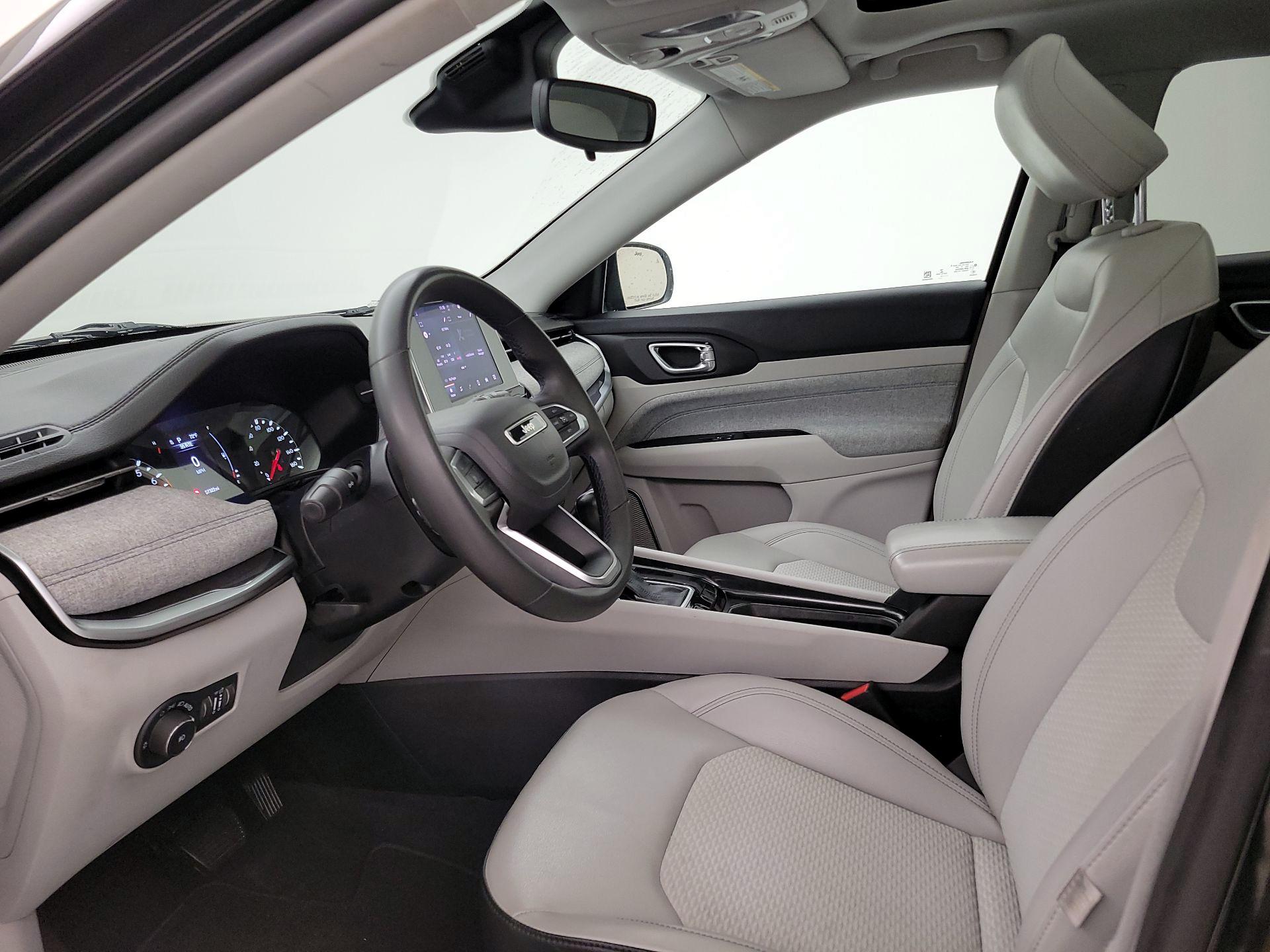 Thumbnail: 2022 Jeep Compass - 11
