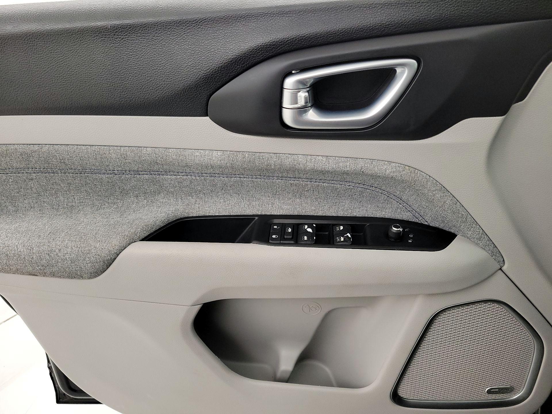 Thumbnail: 2022 Jeep Compass - 12
