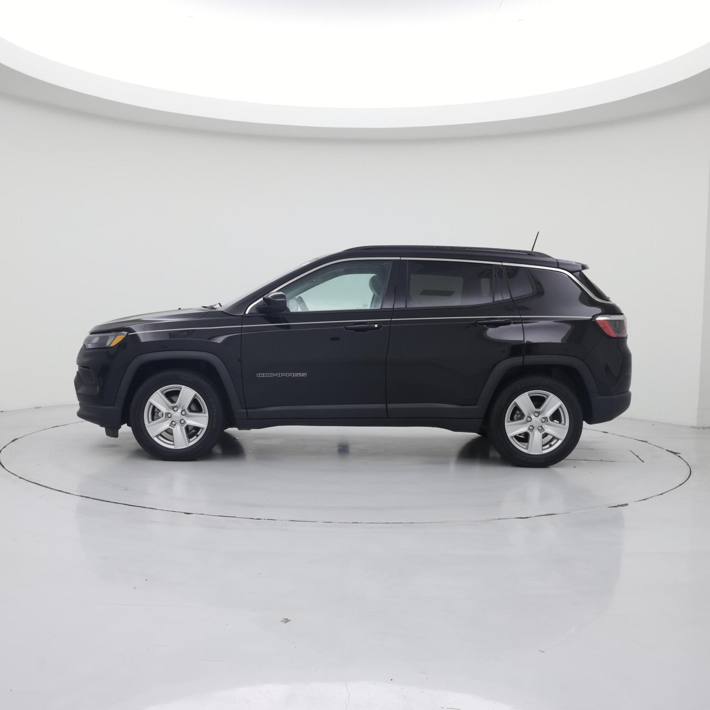 Thumbnail: 2022 Jeep Compass - 3