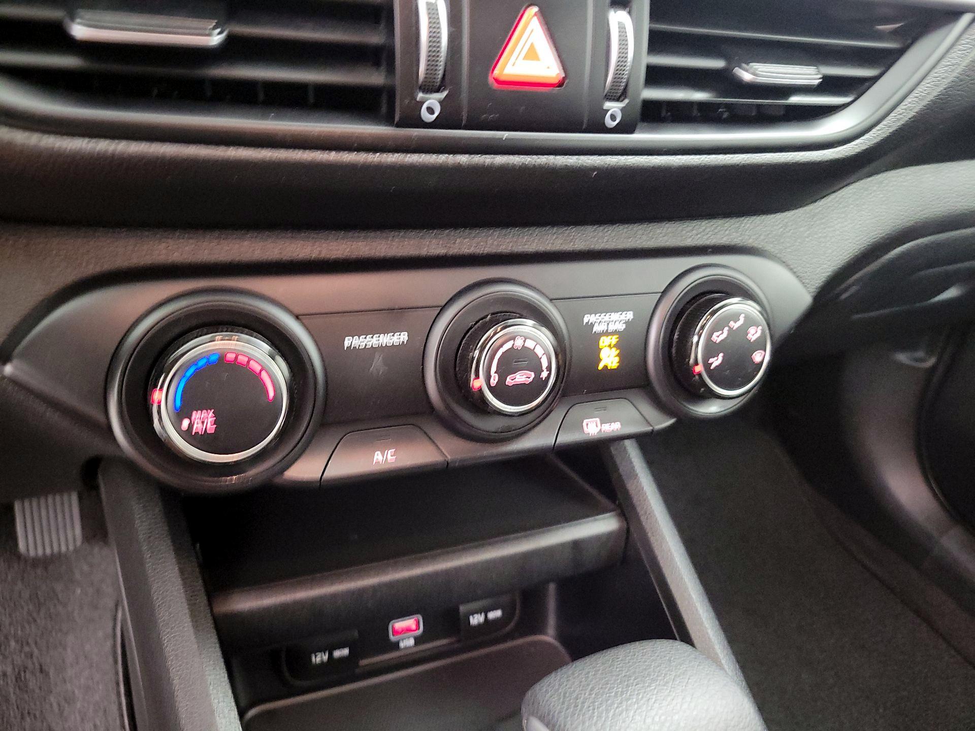 Thumbnail: 2023 Kia Forte - 16