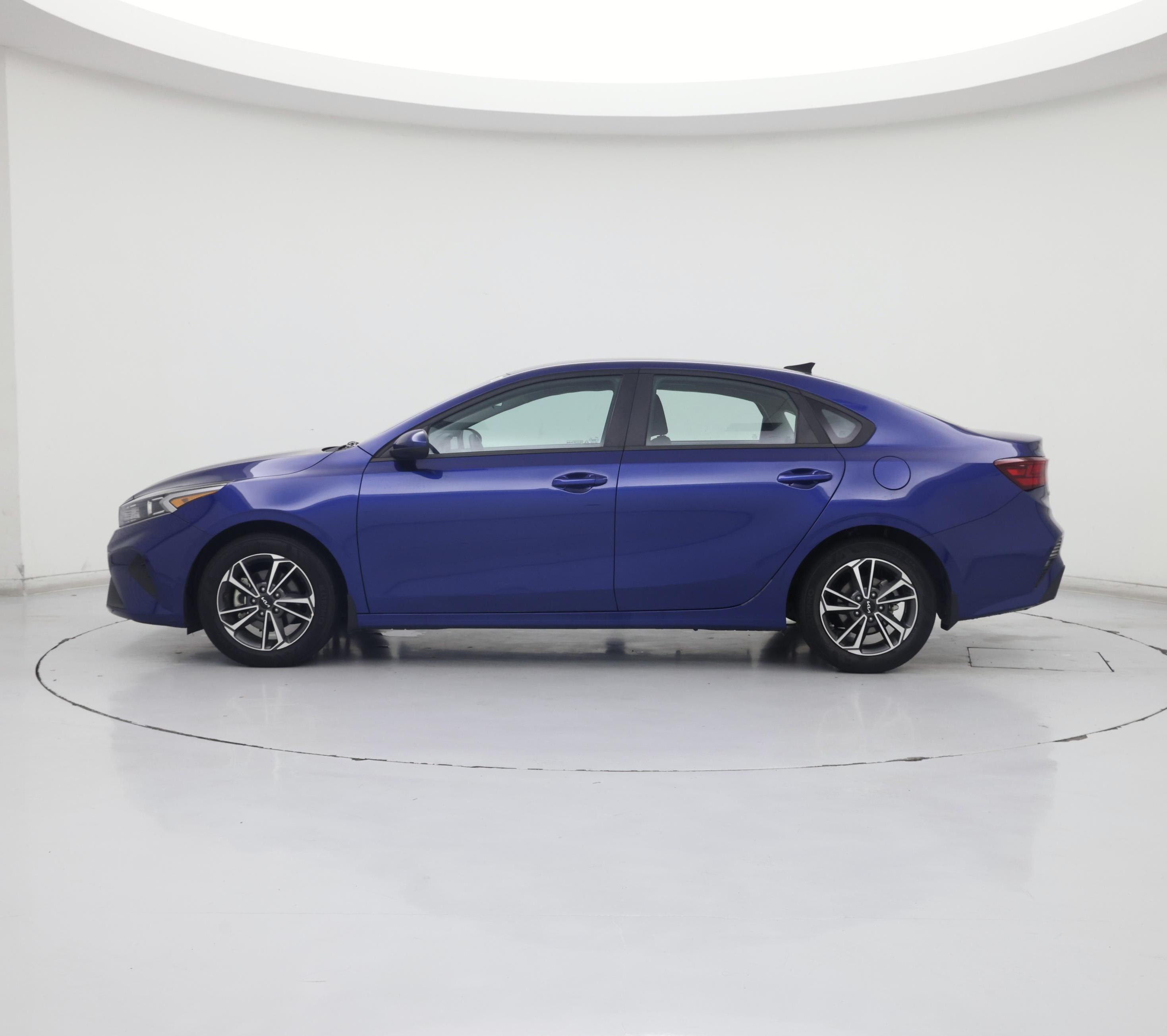 Thumbnail: 2023 Kia Forte - 3