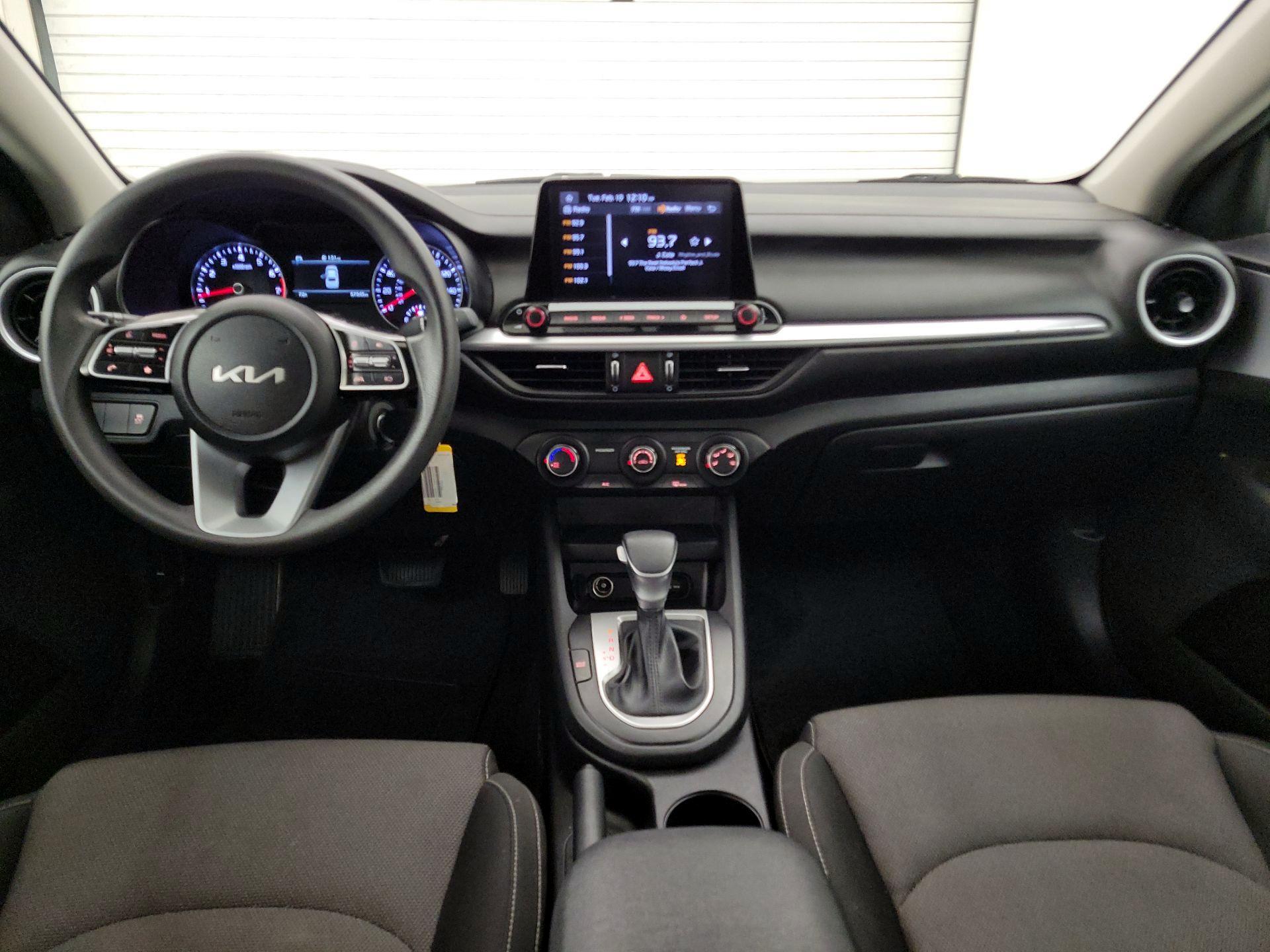 Thumbnail: 2023 Kia Forte - 9